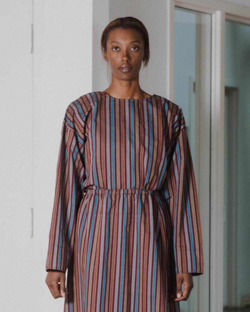 BASERANGE Tom Top - Organic Cotton outlook