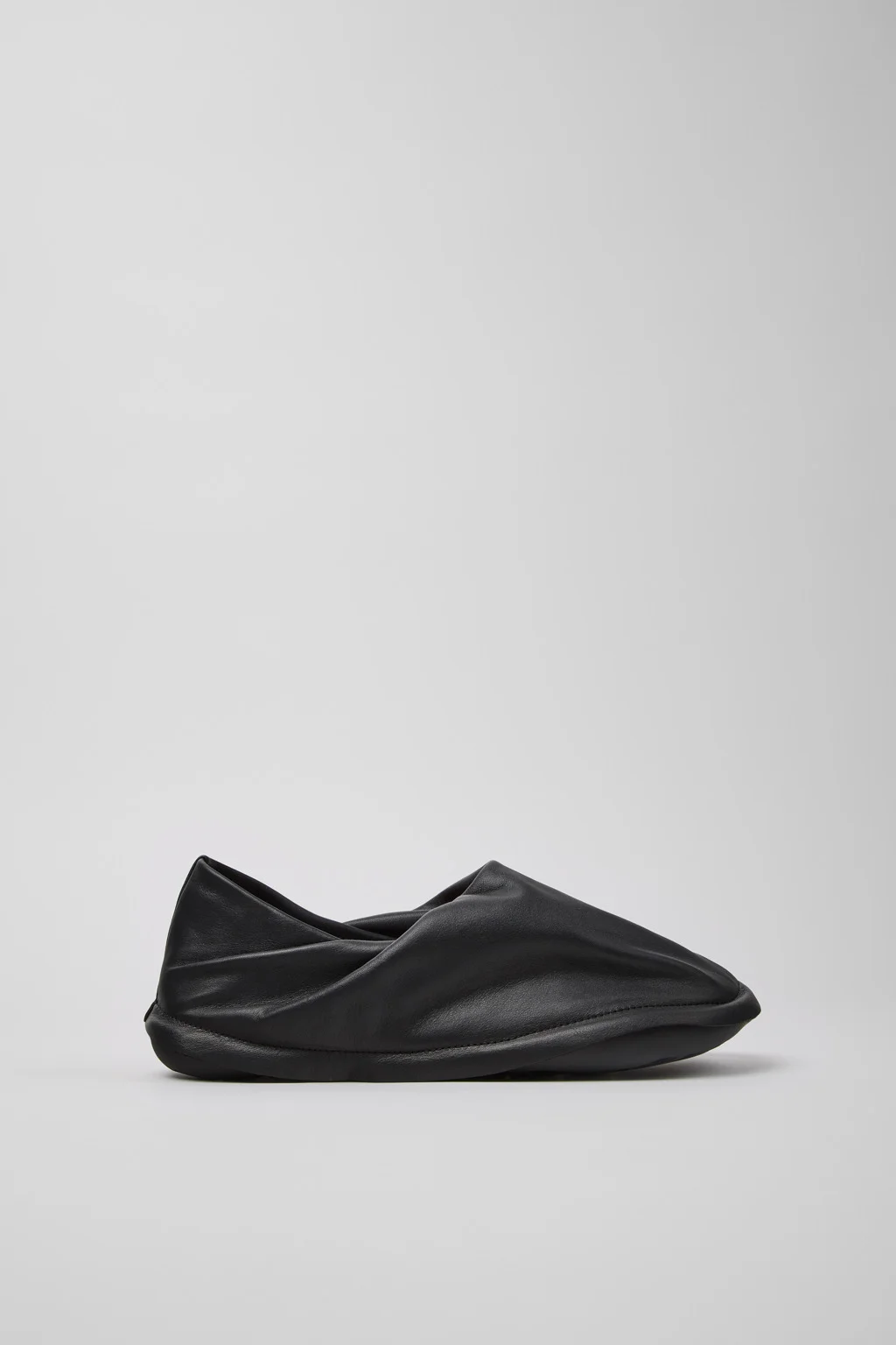 Camper x ISSEY MIYAKE - Peu Form Black Leather Moccasins for Men. - 1