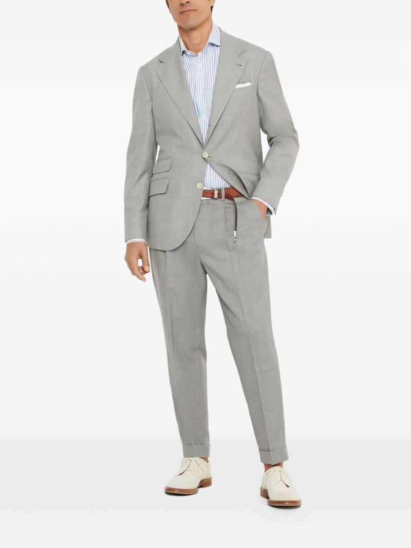 single-breasted wool suit 3