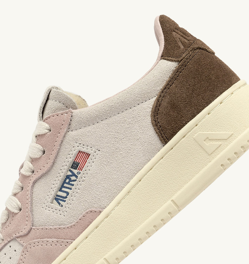 MEDALIST LOW TRICOLOR SNEAKERS IN POWDER AND EBONY SUEDE 6