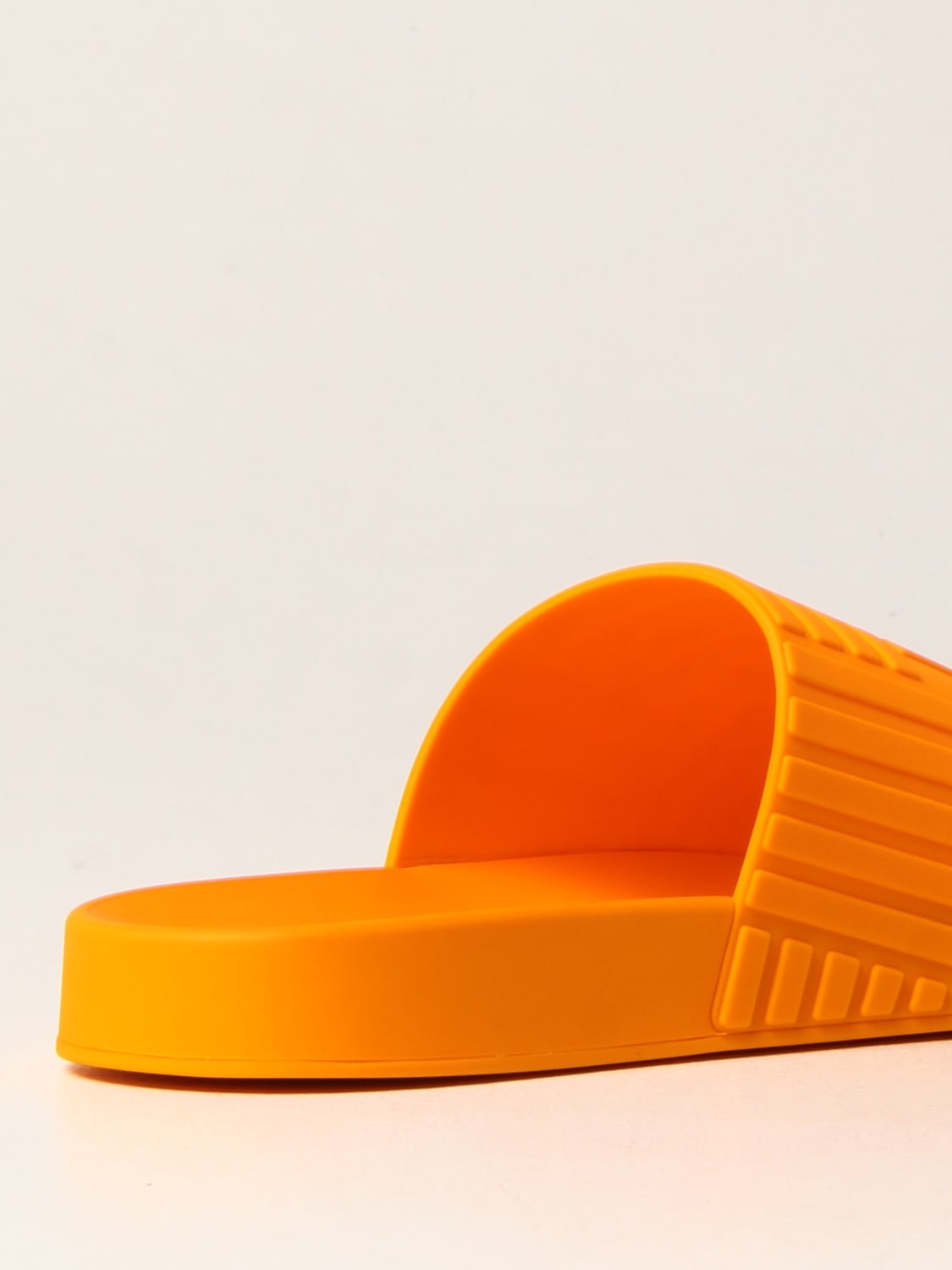 Bottega Veneta rubber slides - 3