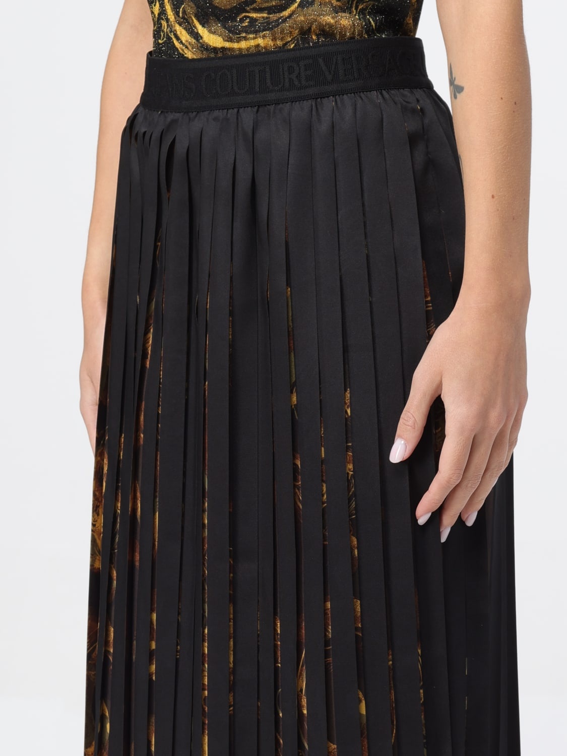 スカート VERSACE JEANS COUTURE Woman Skirt Black 77HAEMB1CM61H 899 Versace Jeans Couture Outlet: Skirt woman - Black | Versace
