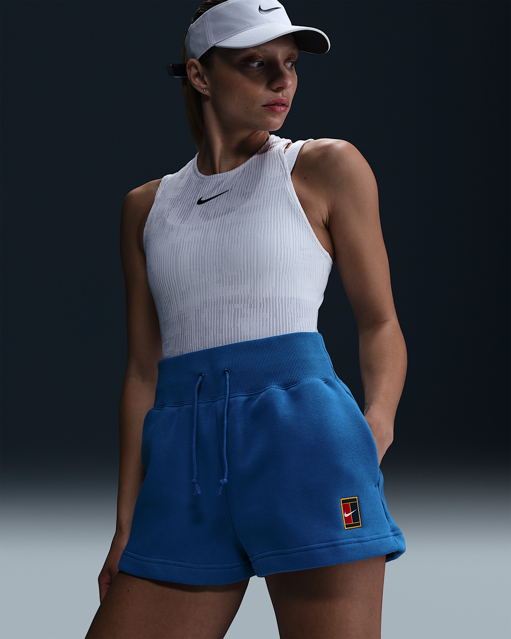 NikeCourt Phoenix Fleece Women's High-Waisted Loose Shorts - 2