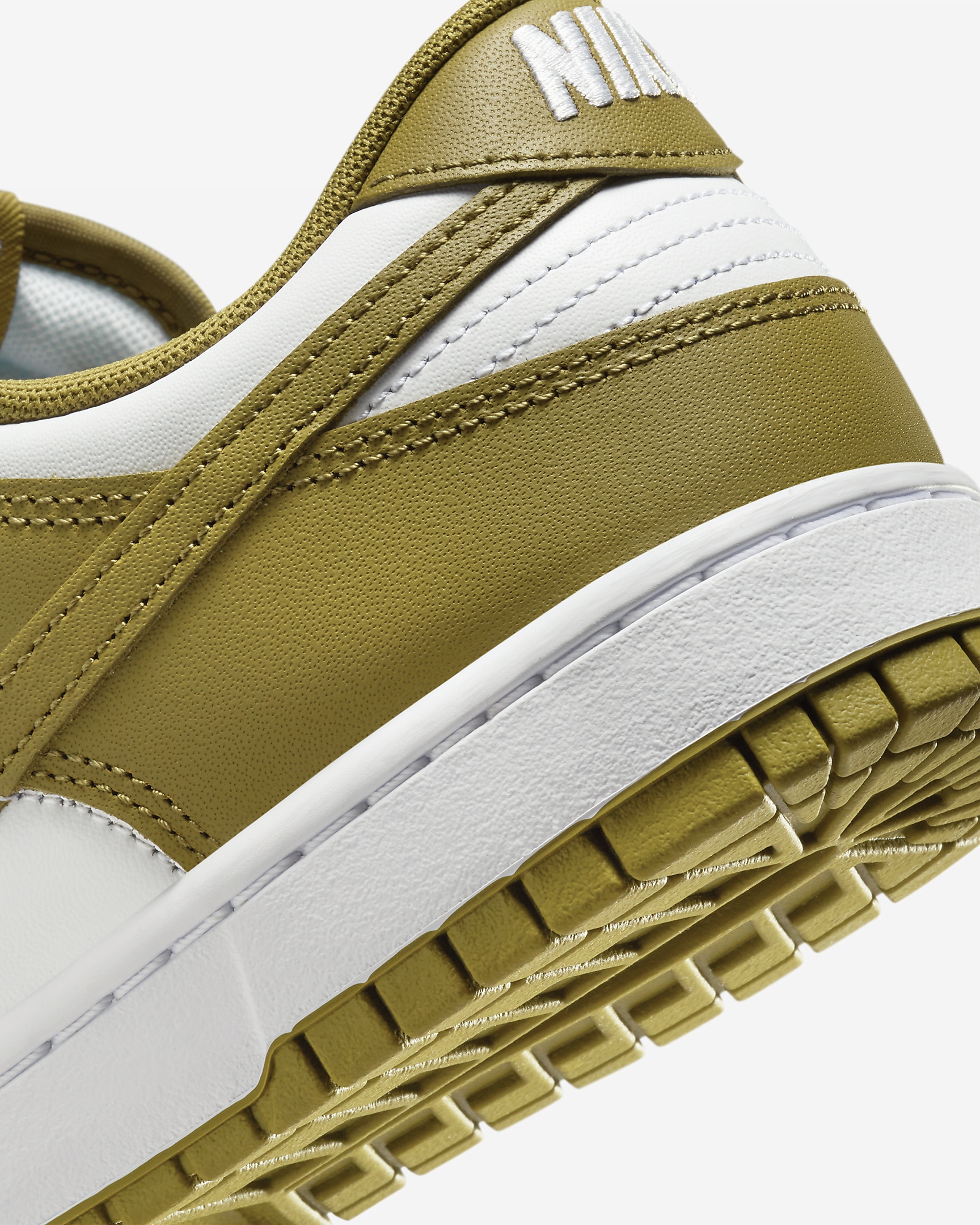 Nike Dunk Low Retro Men's Shoes - 8