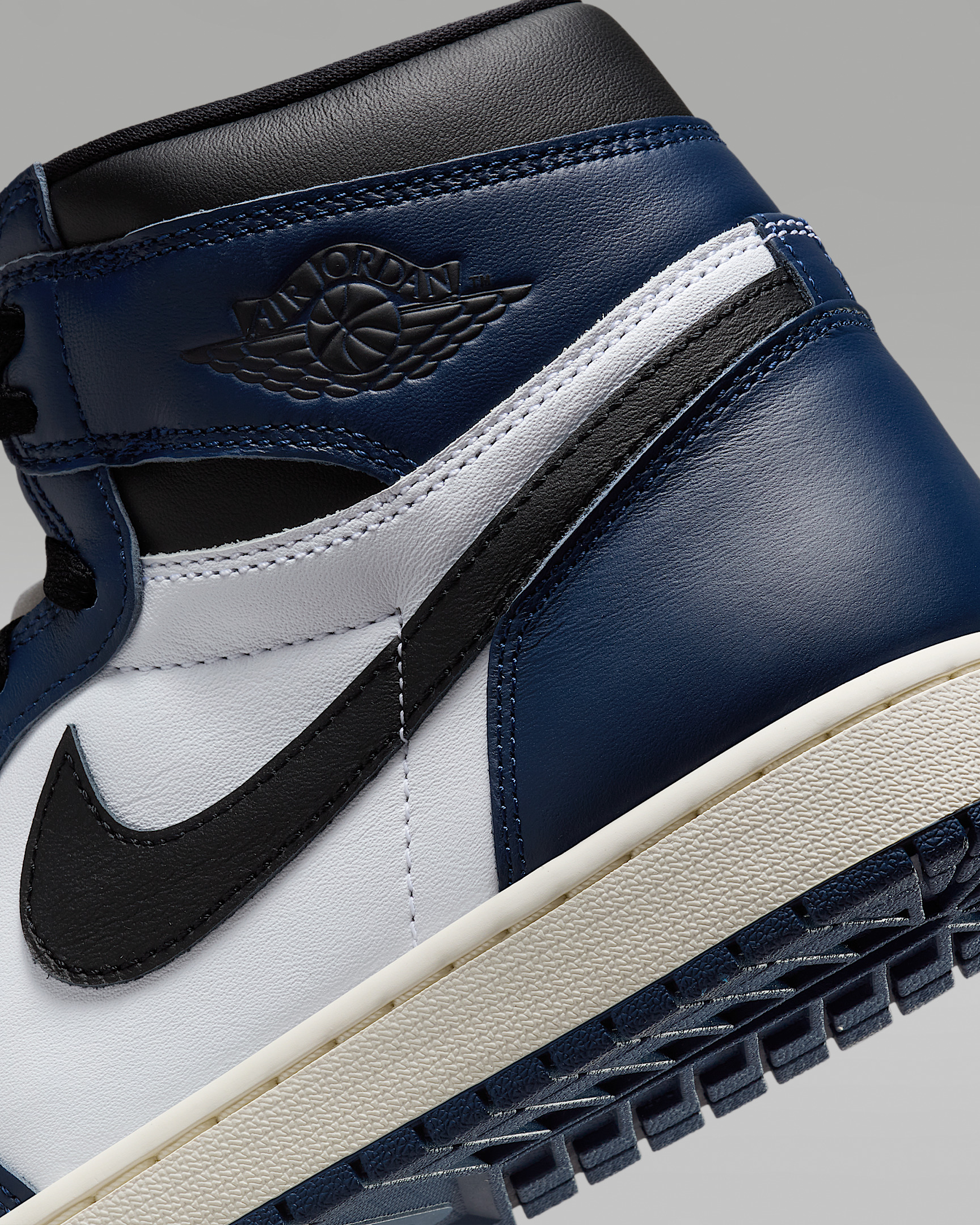 Air Jordan 1 Retro High OG "Midnight Navy" Men's Shoes - 8