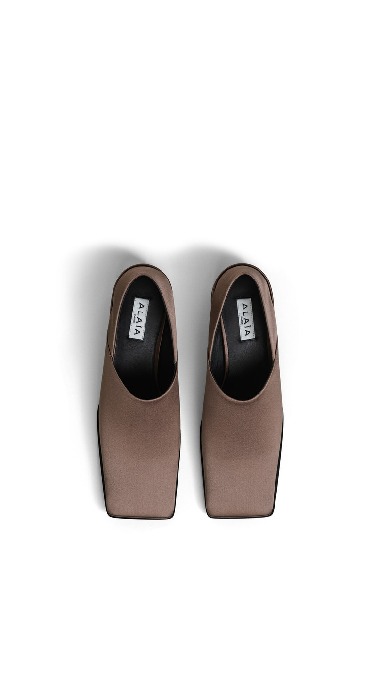 SQUARE SLIPPERS IN SATIN 5