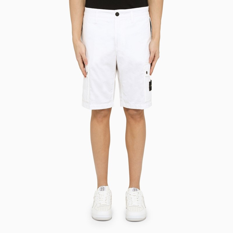 White bermuda short with logo patch - 1