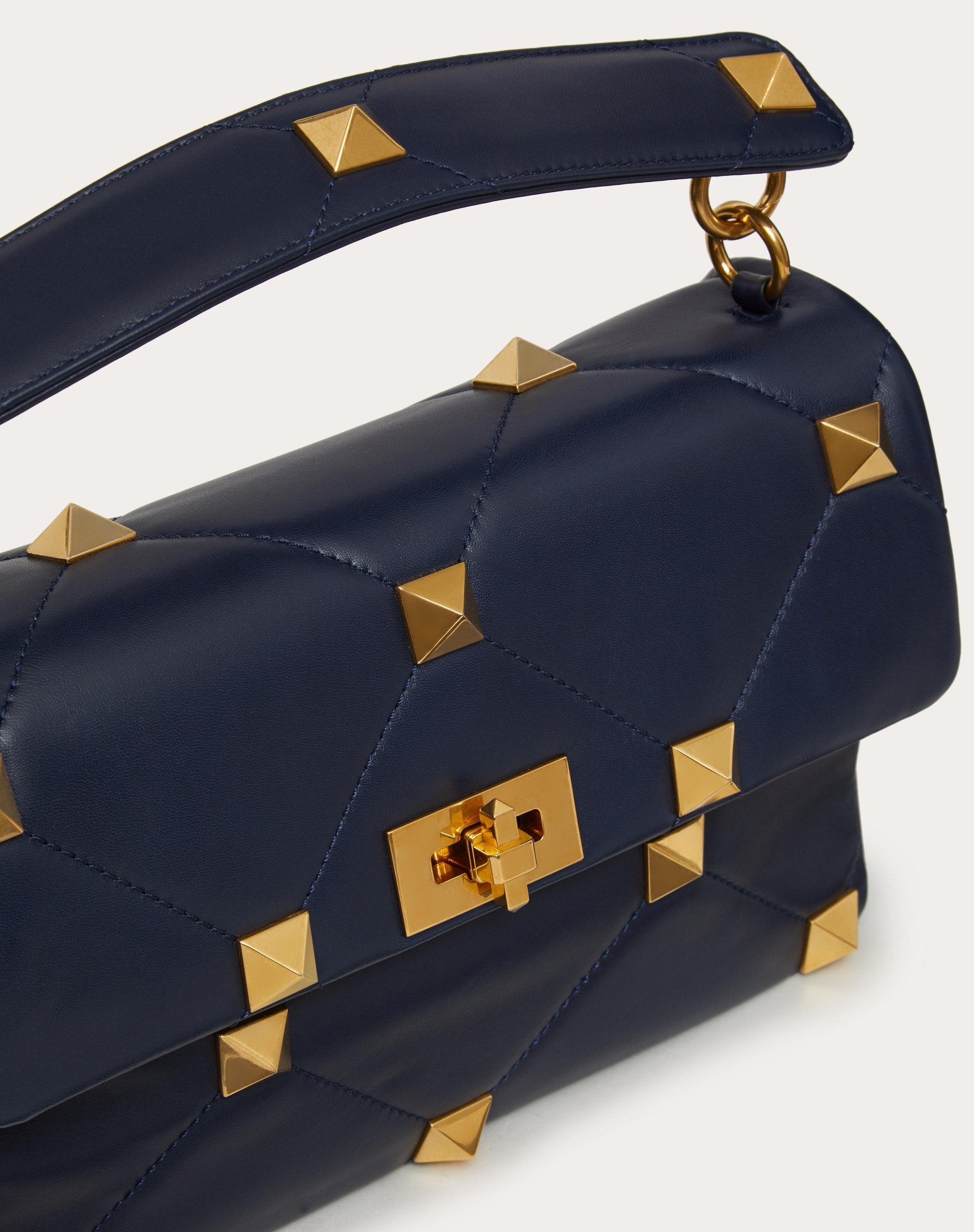 LARGE ROMAN STUD THE SHOULDER BAG IN NAPPA WITH CHAIN - 5