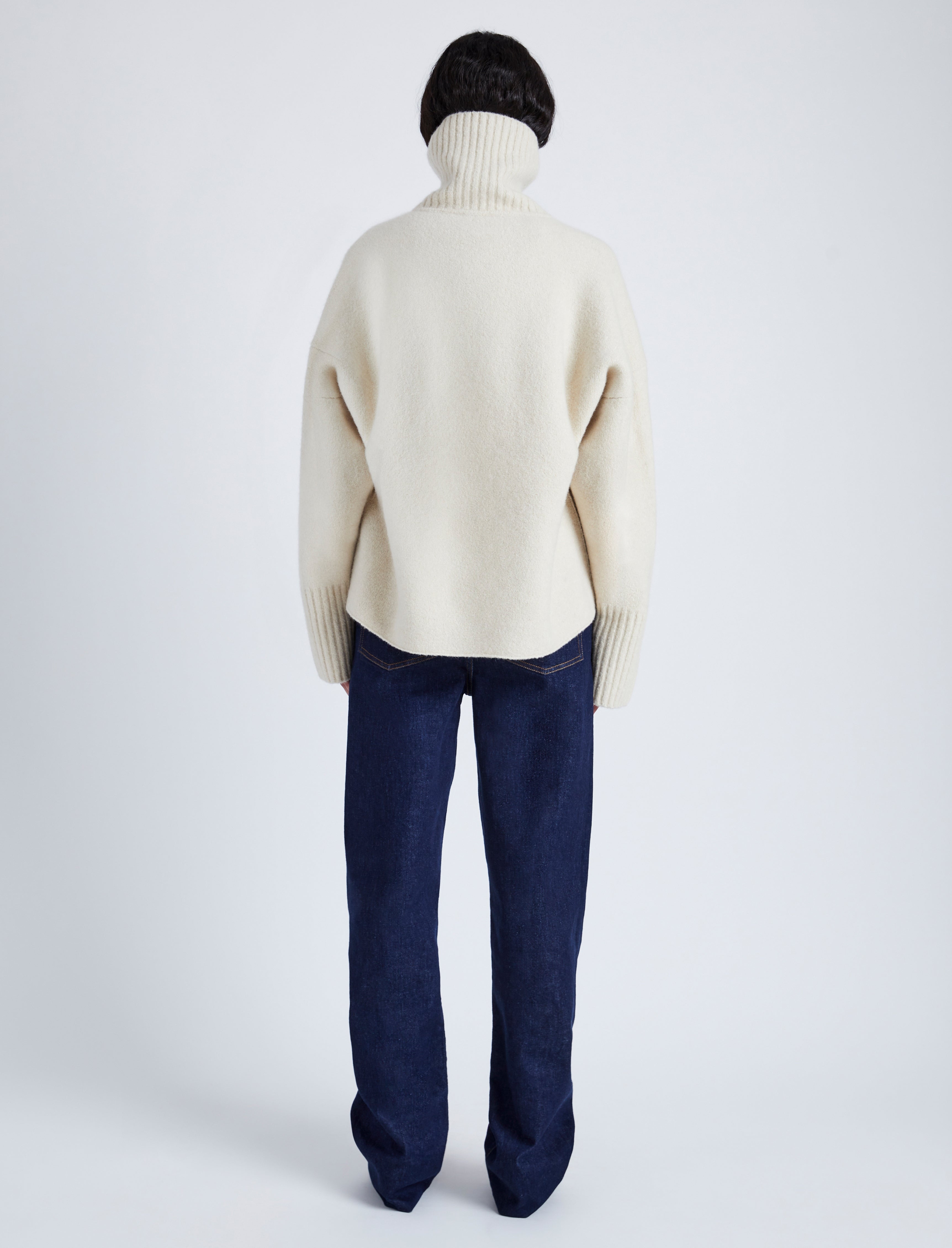 Sandra Turtleneck Sweater in Lofty Eco Cashmere - 5