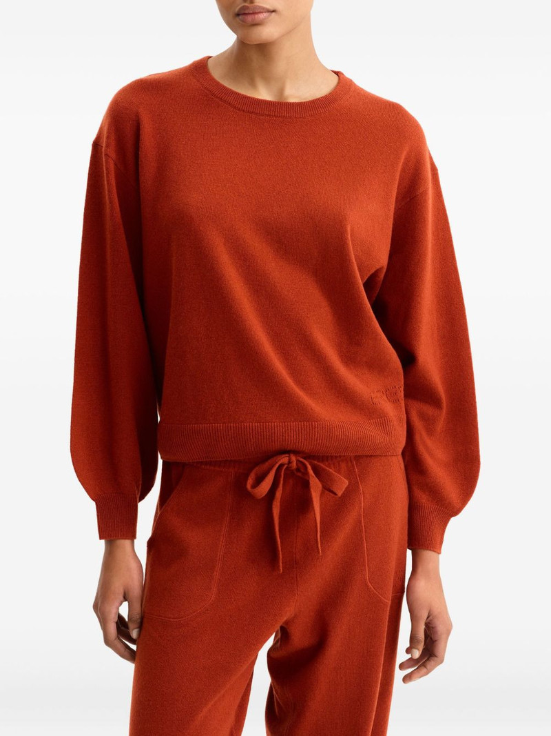Famous balloon-sleeve sweater 4