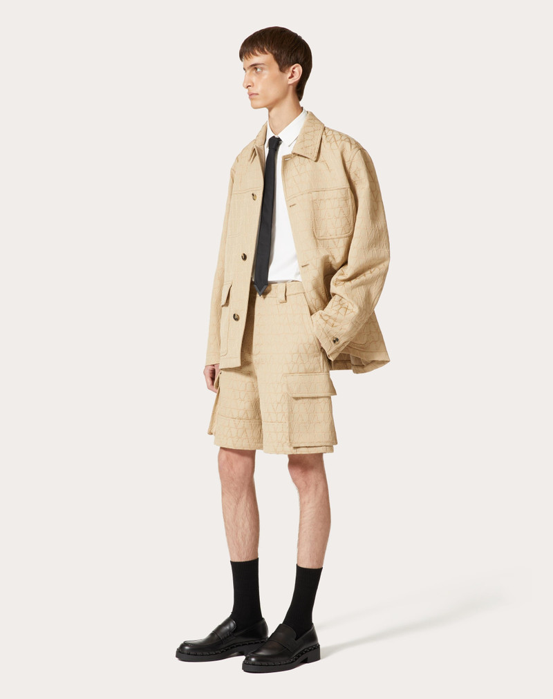 Valentino HEAVY COTTON CARGO BERMUDA SHORTS WITH TOILE ICONOGRAPHE PATTERN outlook