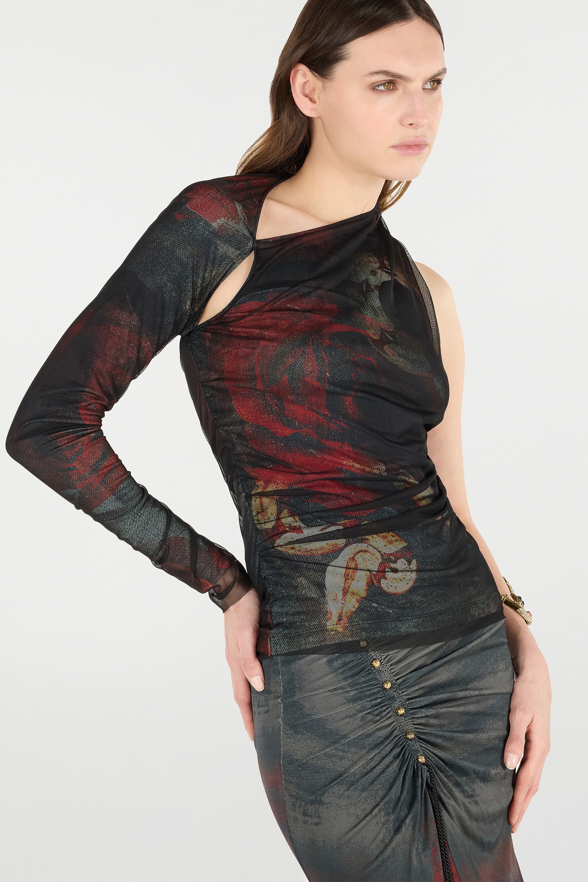 One-Sleeve Sweater With Rose And Snake - 6