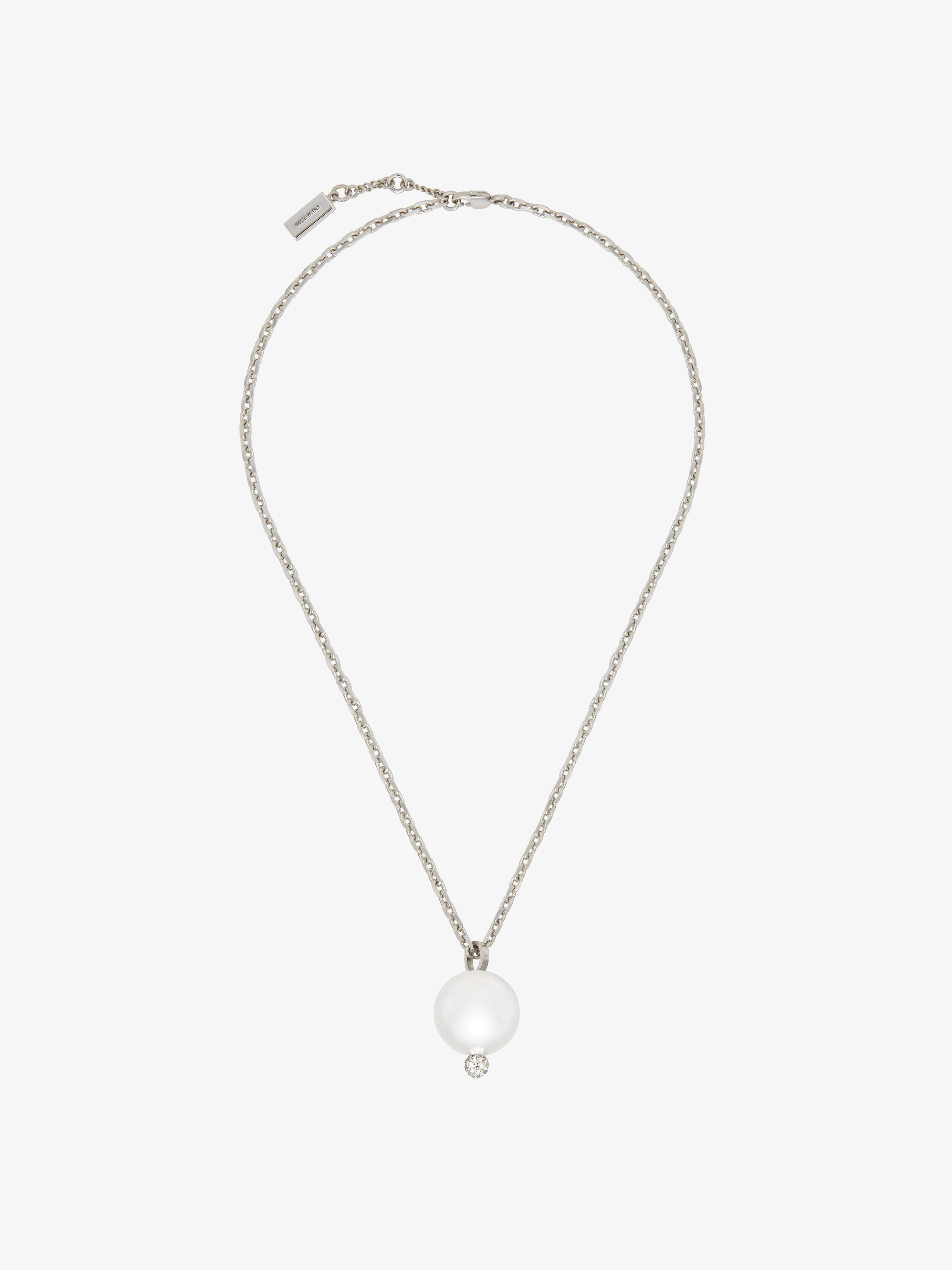 4G PEARL PENDANT NECKLACE WITH CRYSTALS - 4