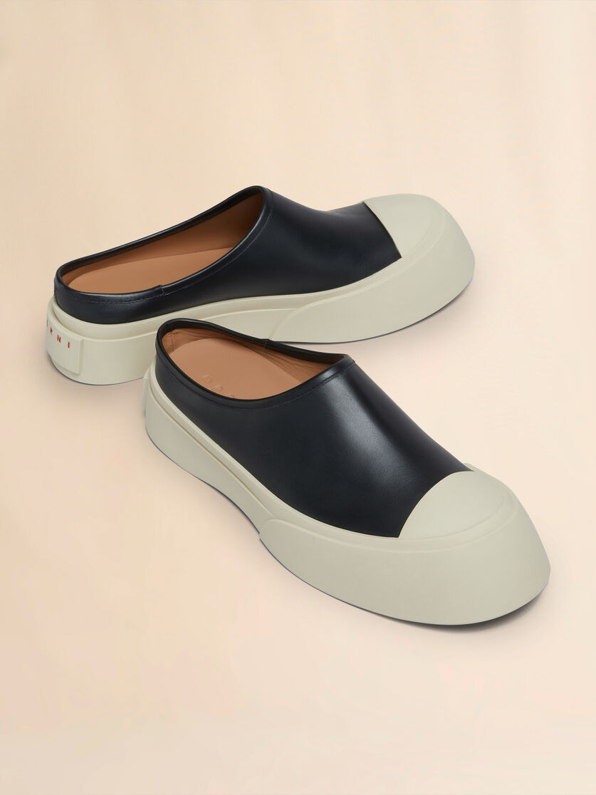 BLACK LEATHER PABLO SABOT - 5