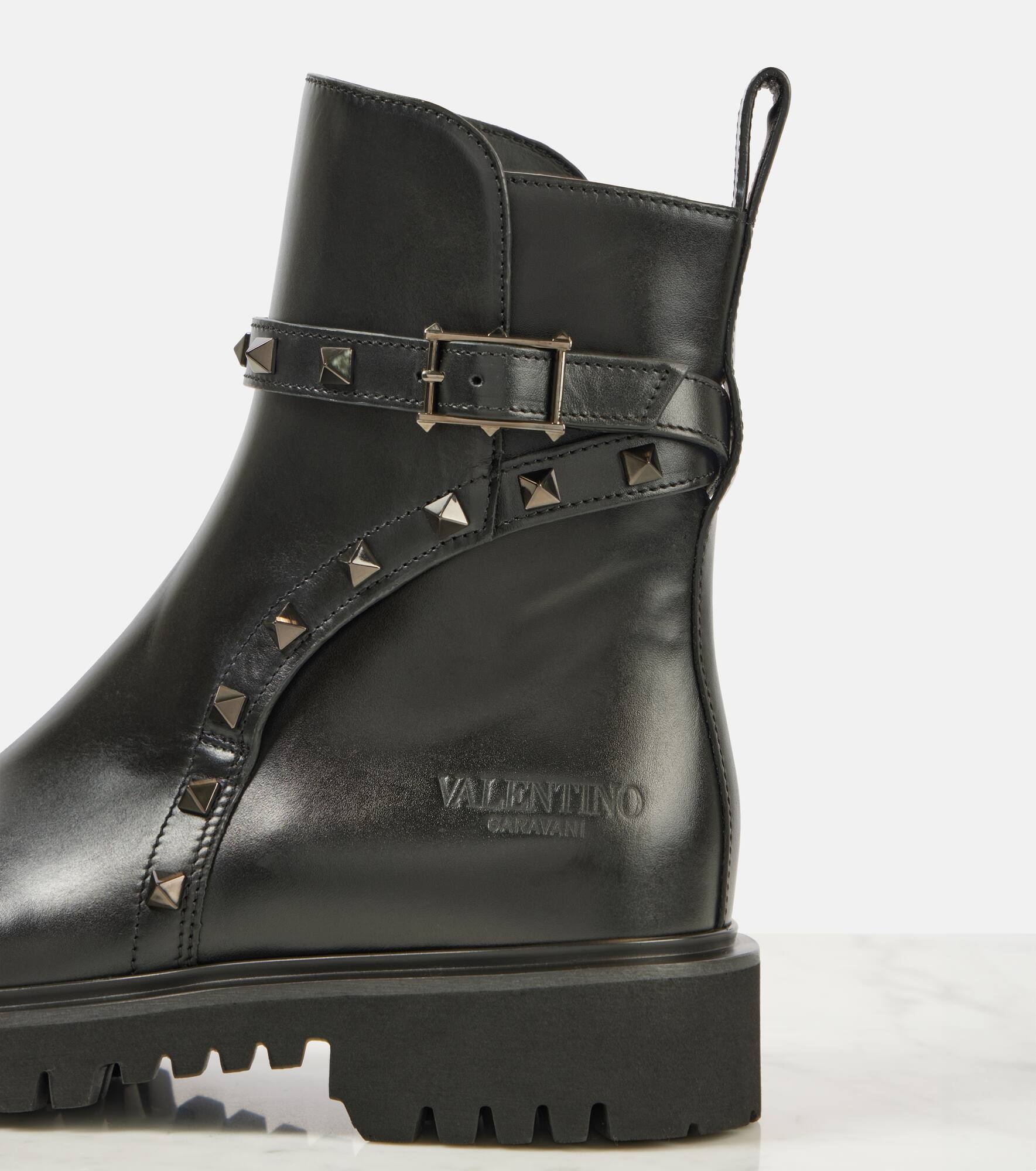Rockstud leather ankle boots - 6