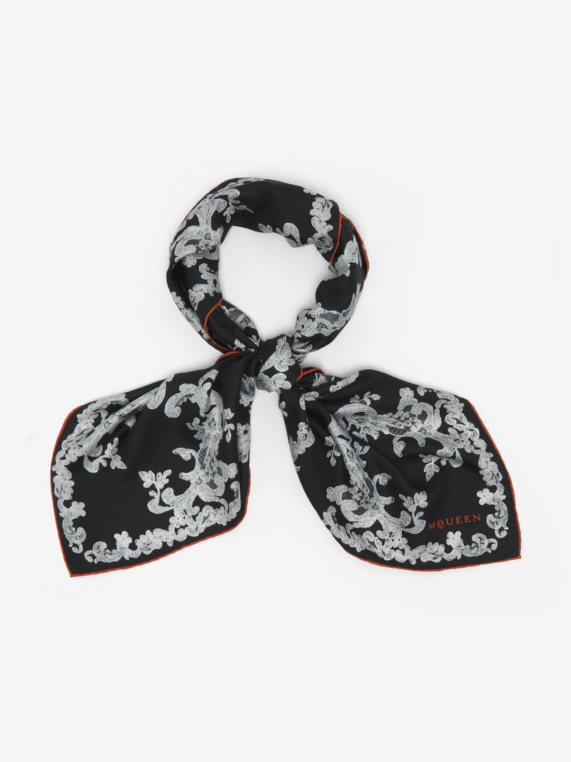 Lace Ribcage Foulard 1