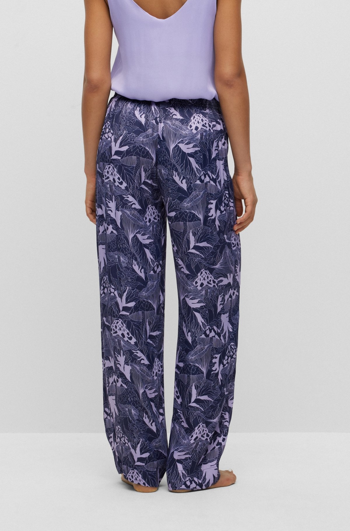 SATIN PAJAMA BOTTOMS WITH DRAWSTRING IN A SEASONAL PRINT - 5