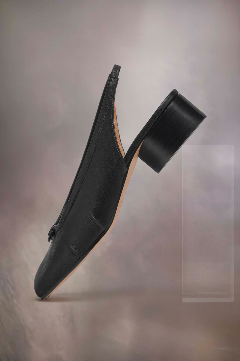 Maison Margiela Tabi new ballerina slingbacks outlook