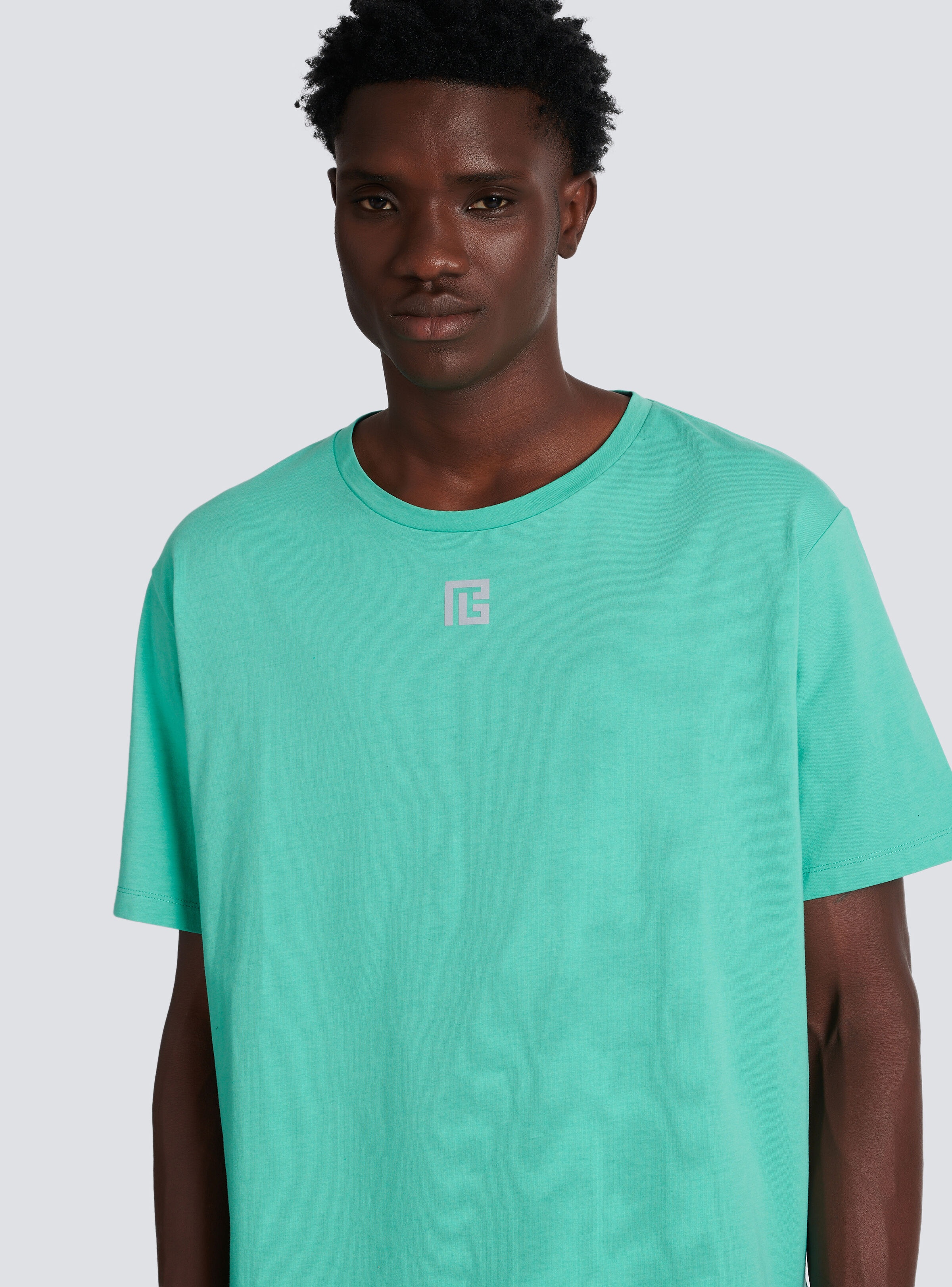 T-shirt in eco-responsible cotton with reflective Balmain maxi logo print - 6