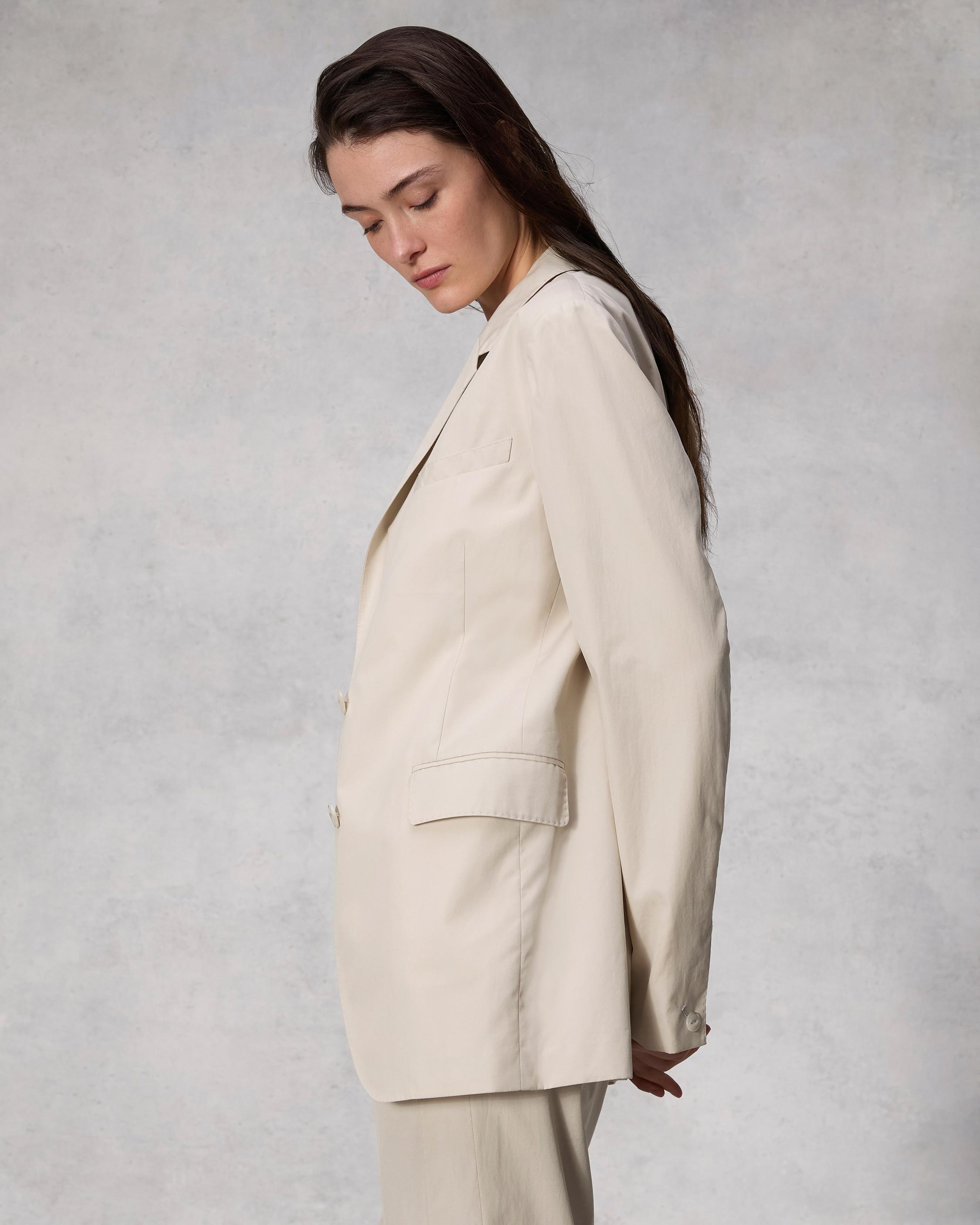 Odessa Cotton Poplin Blazer
Relaxed Fit - 4