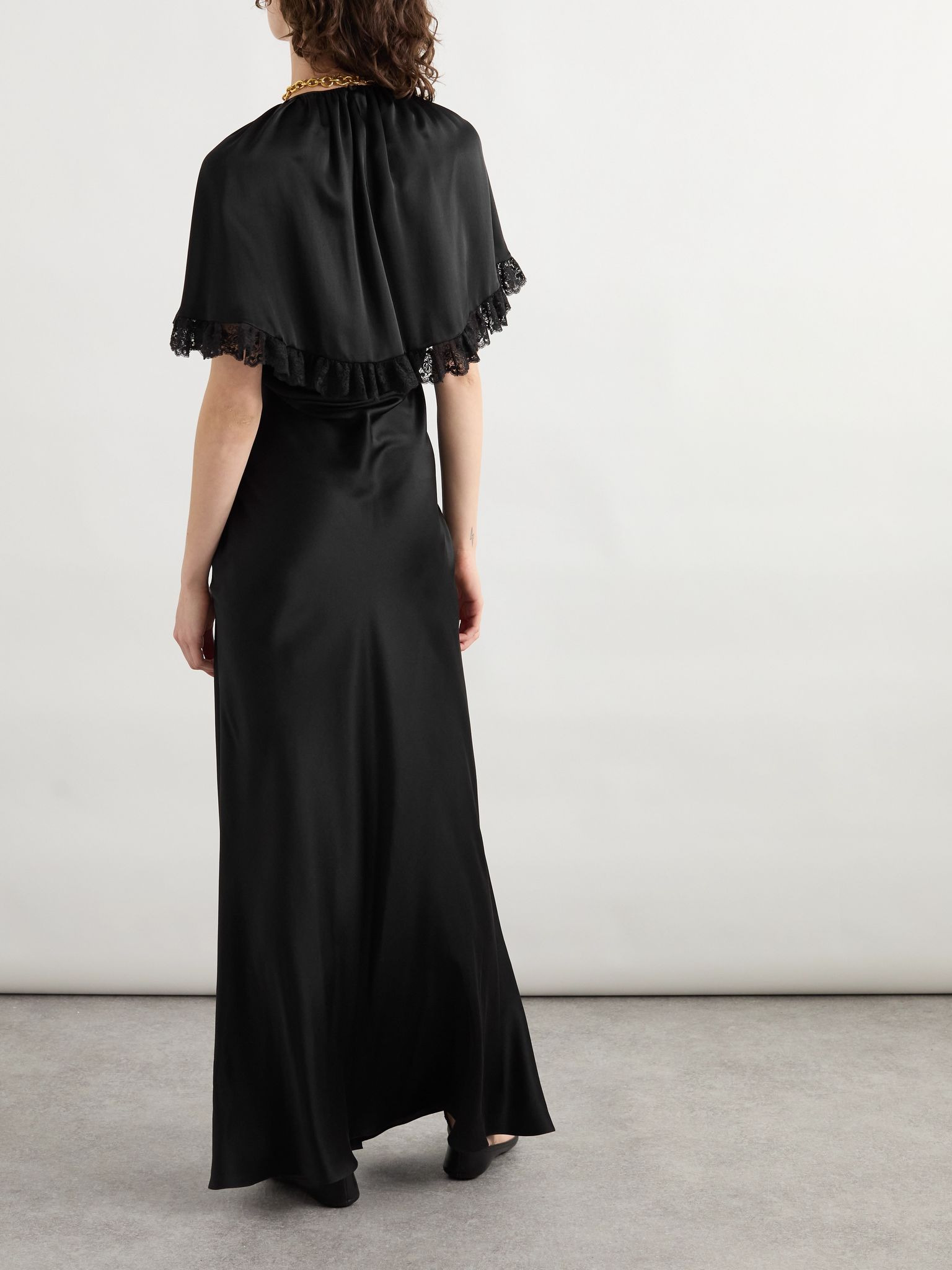 Cape-effect lace-trimmed silk-satin gown Black - 3