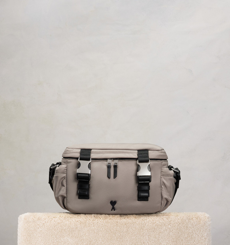 AMI DE COEUR MESSENGER BAG 1