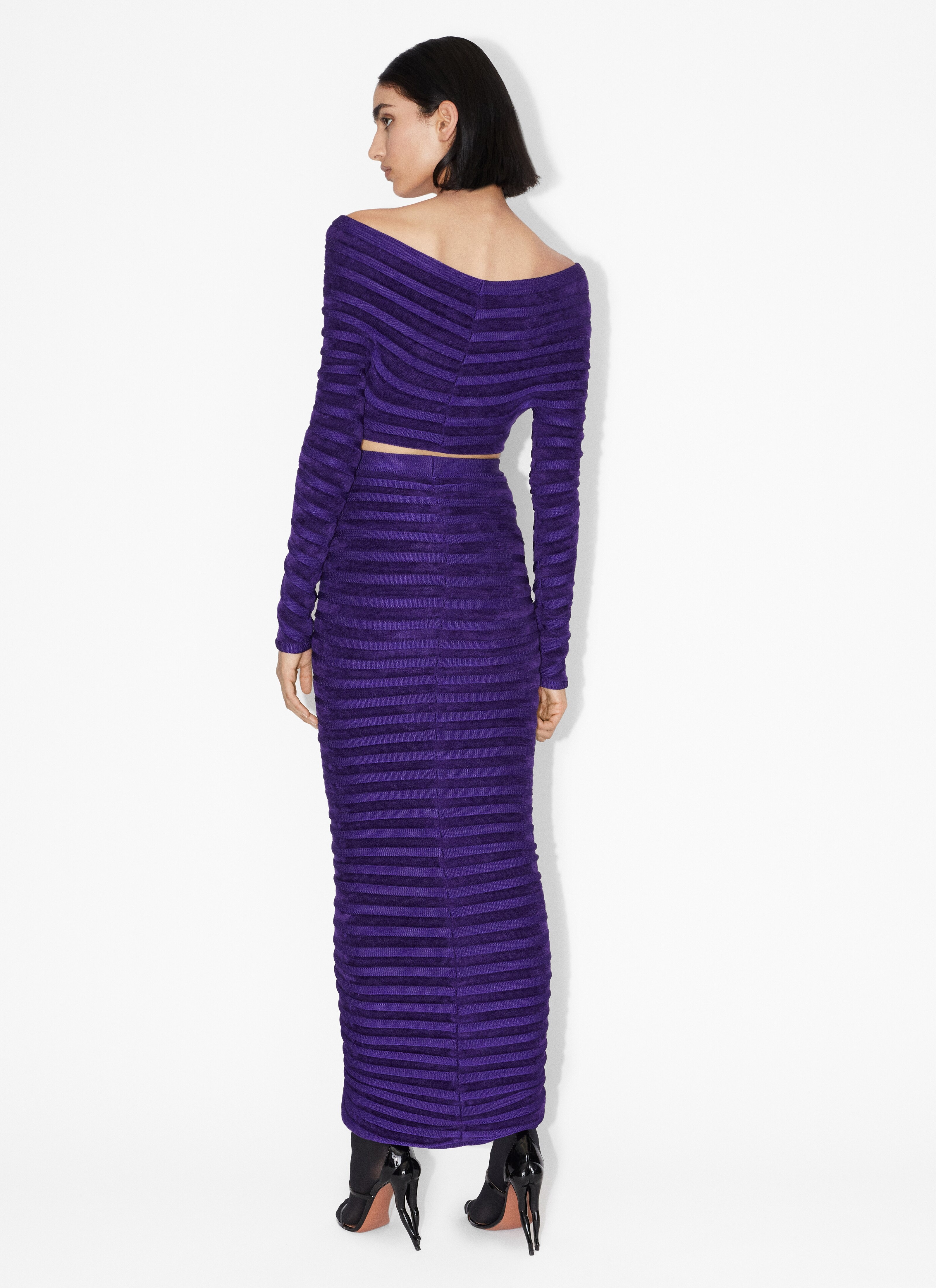FITTED MAXI VELVET SKIRT - 3