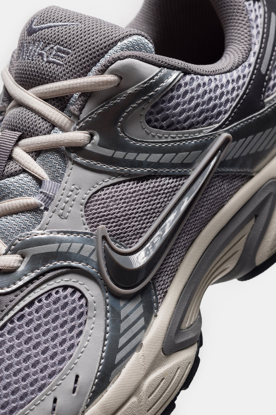 V5 RNR Sneaker in Cement Grey/Cement Grey/Grey Fog - 5
