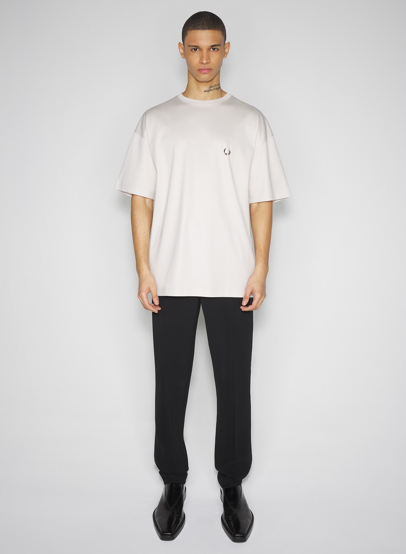 beige pierced t-shirt - 3