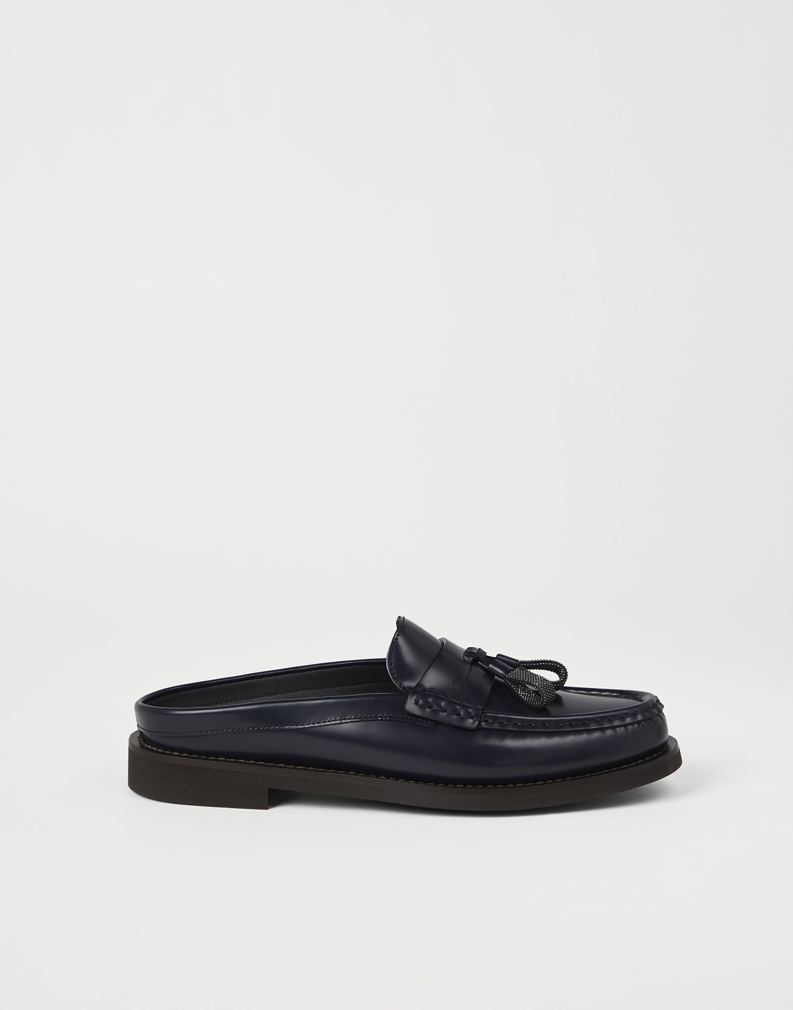 Minimal calfskin mules with shiny tassels - 5