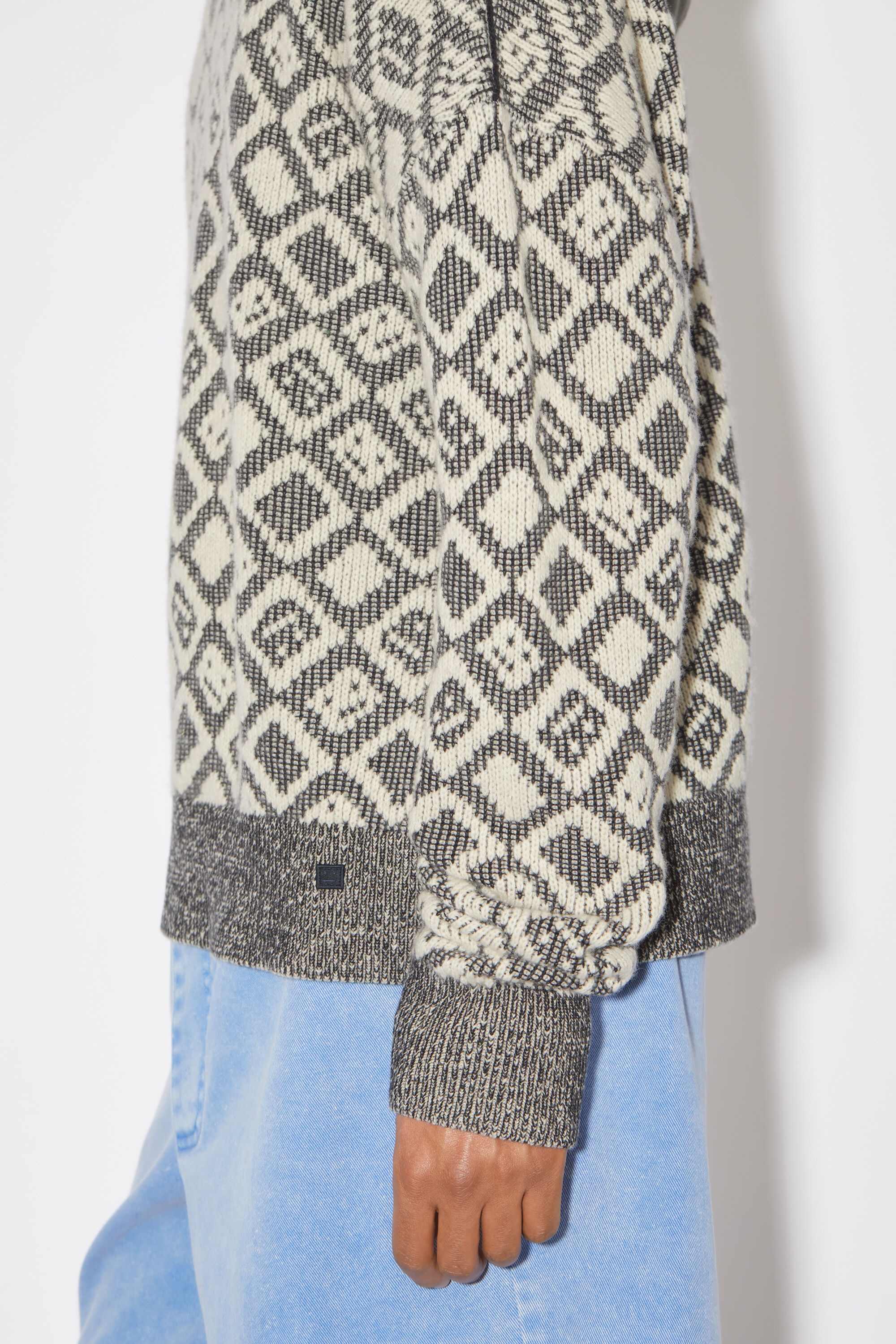 Face tiles jumper - Black/oatmeal beige - 4
