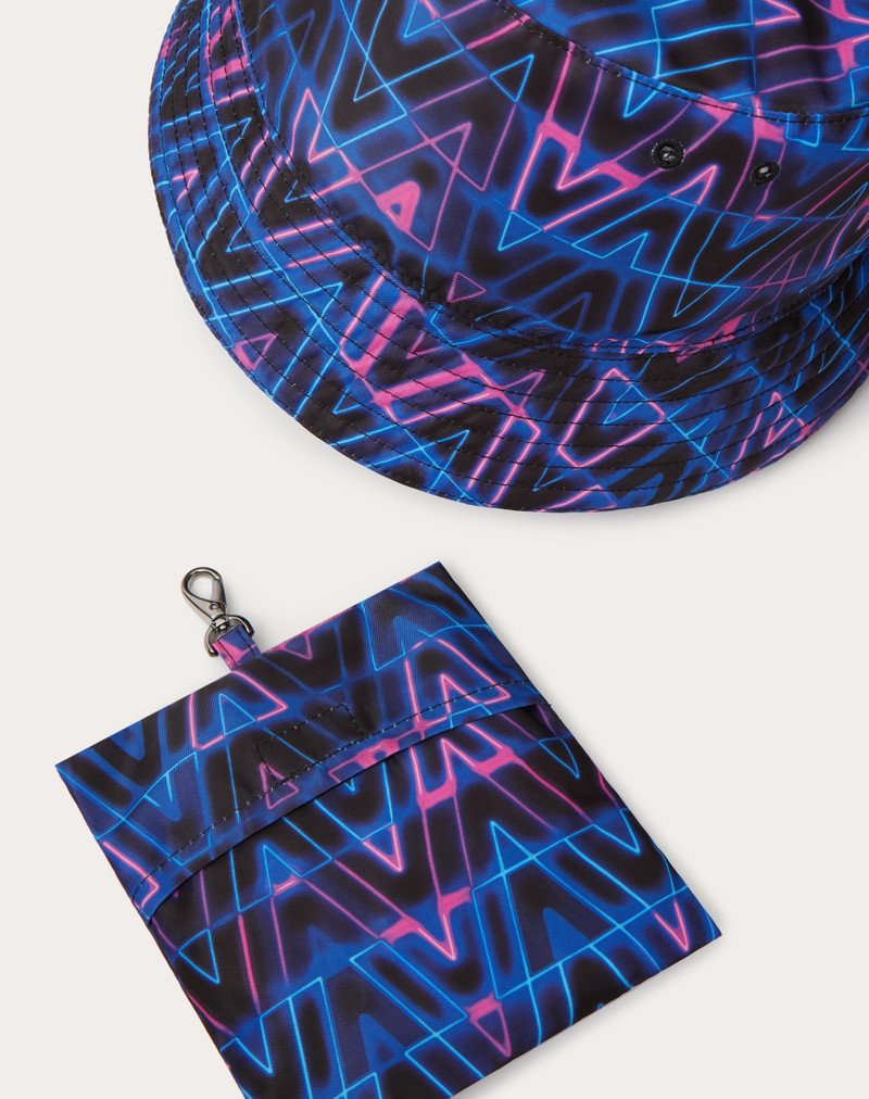 REVERSIBLE V NEON OPTICAL BUCKET HAT 3