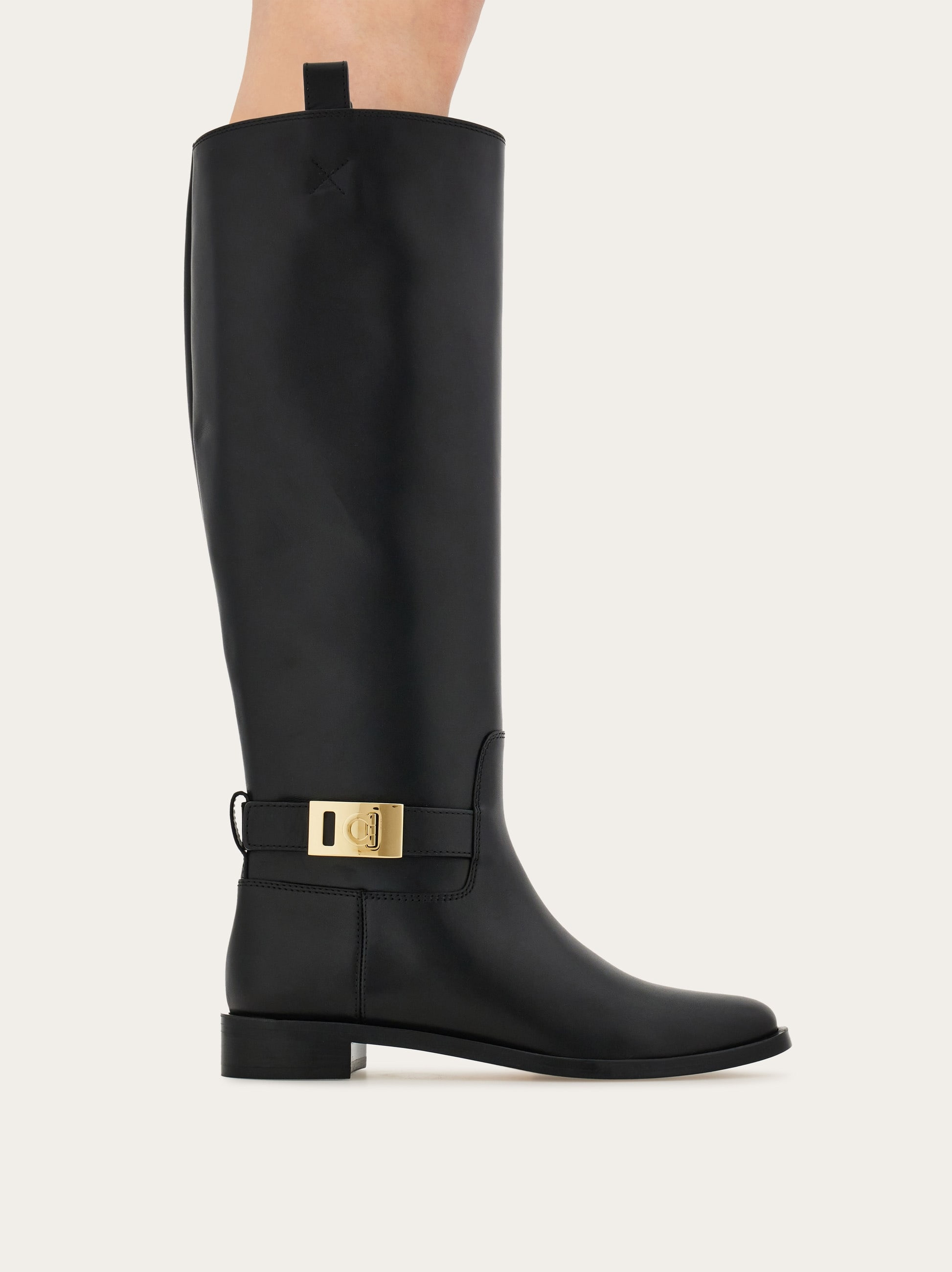 Knee high boot with Hug buckle detail - 4