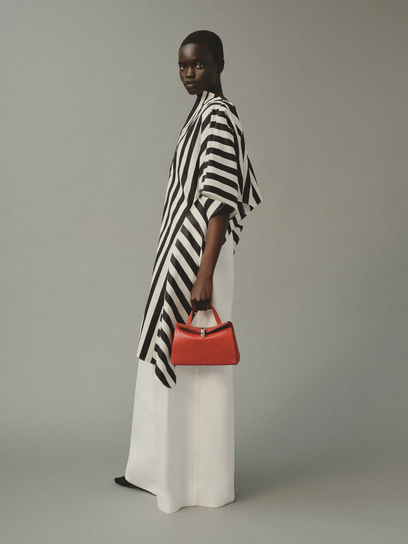 JACQUEMUS The small Valérie outlook