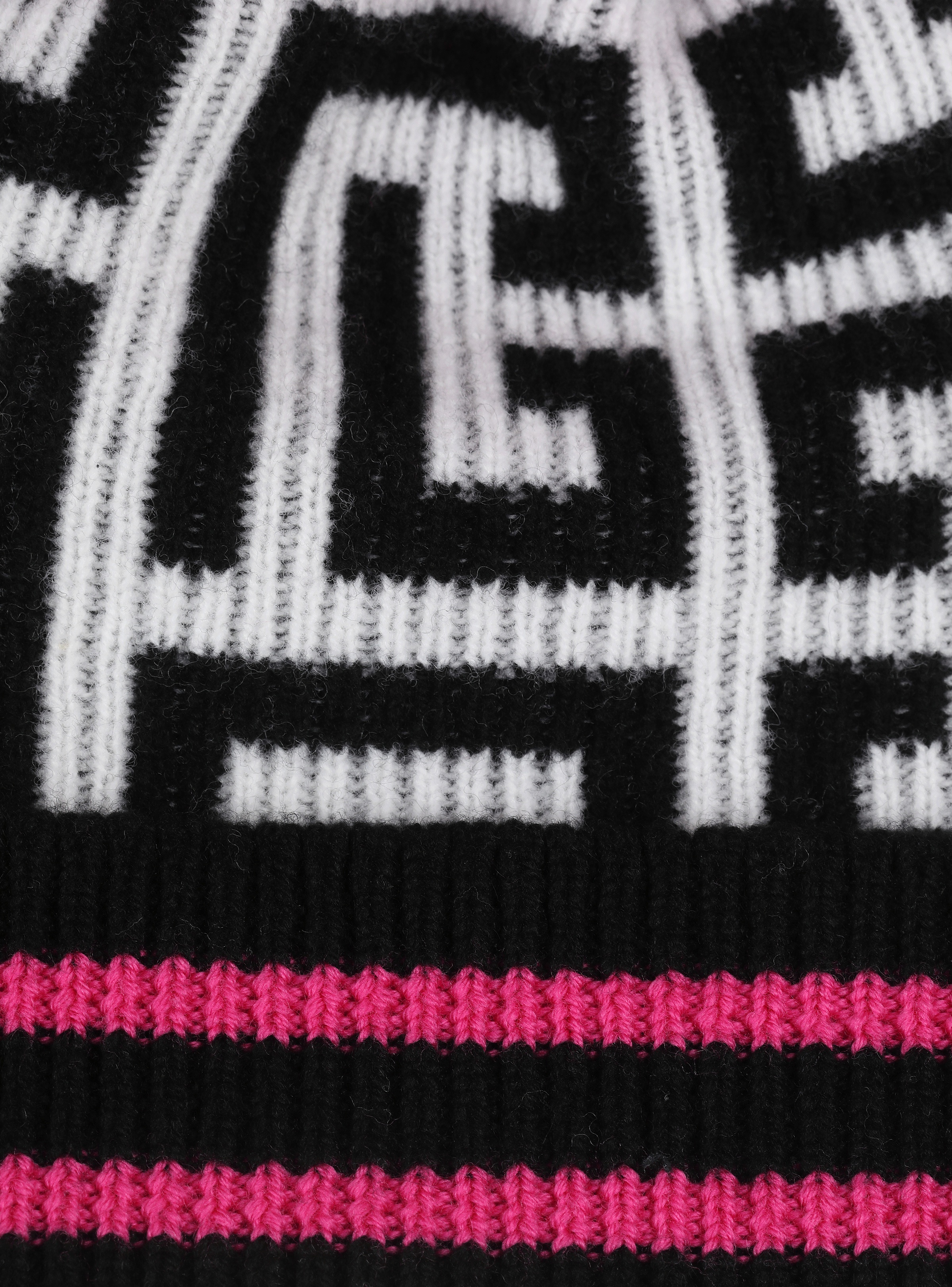 Wool hat with large Balmain monogram 3