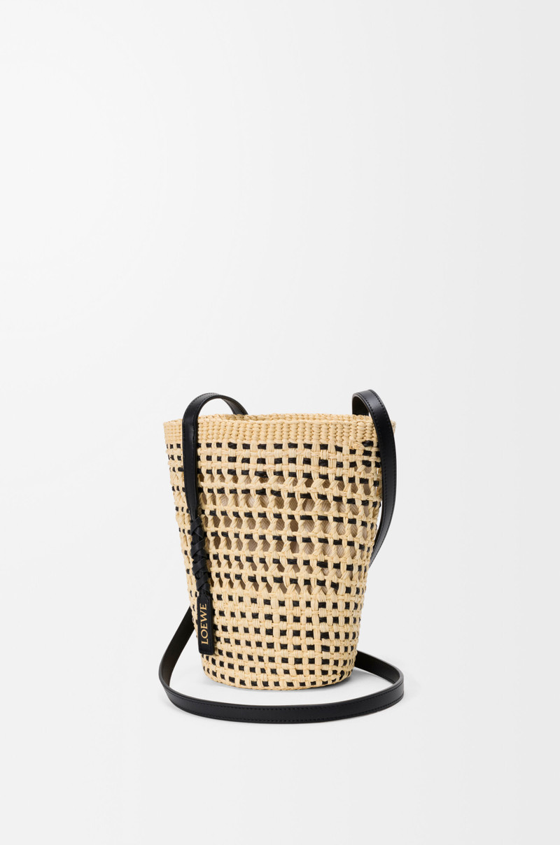 Loewe Braid pocket in iraca palm and calfskin outlook