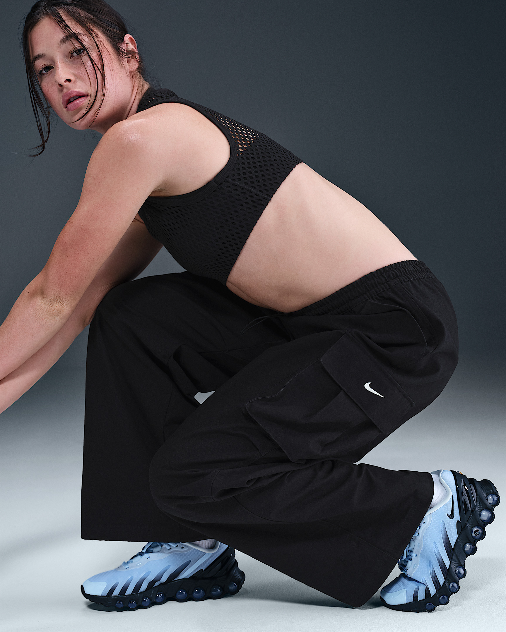 Nike Sportswear Women's Mid-Rise Oversized Woven Cargo Pants - 5