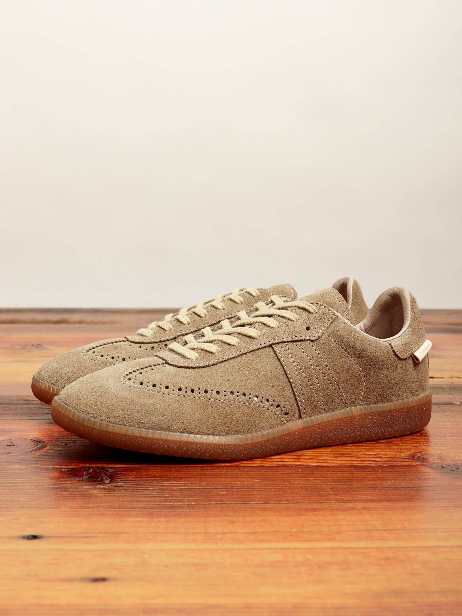 Hender scheme citizen trainer-