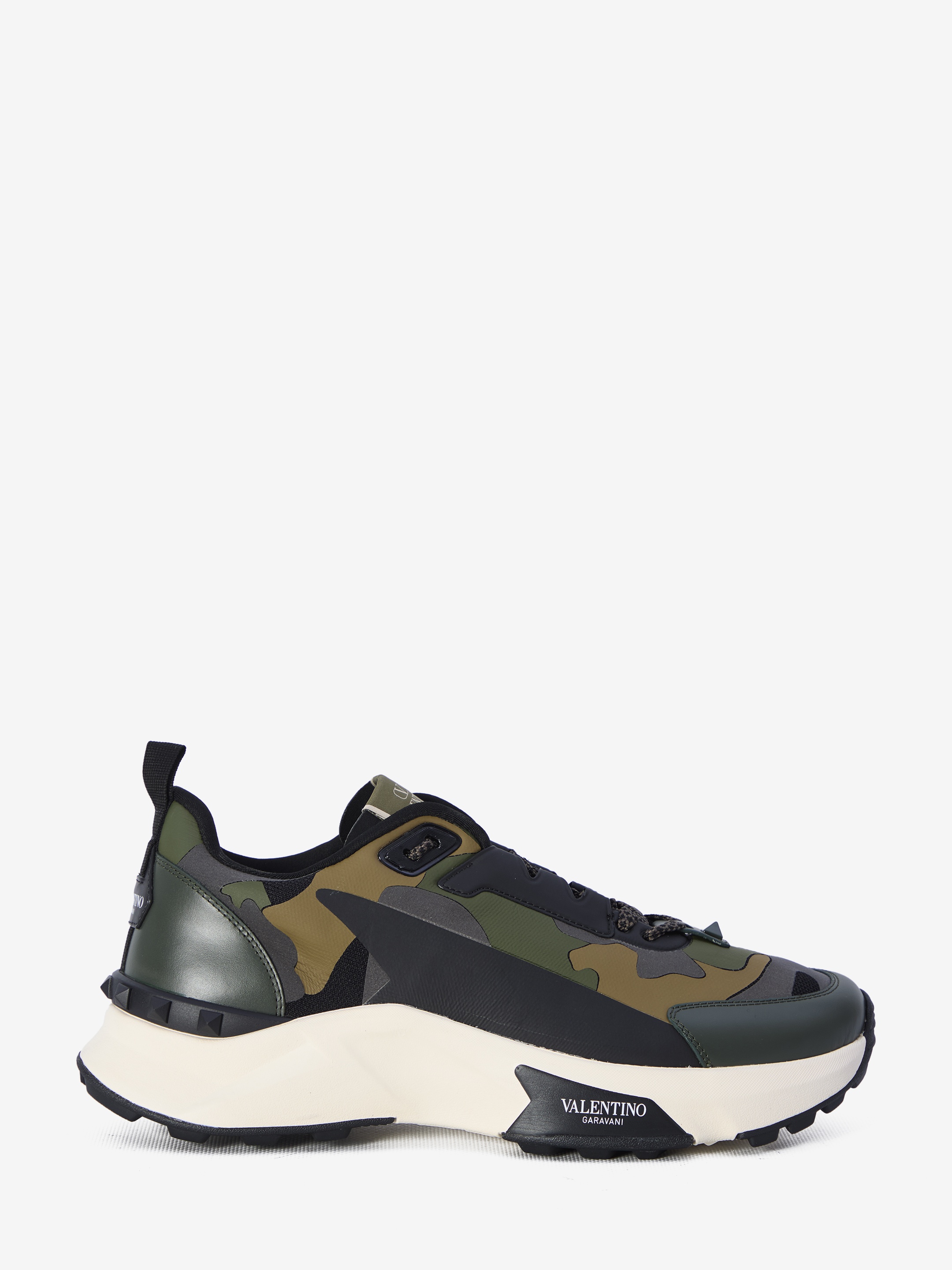 Low Top True Act Camouflage sneakers - 1