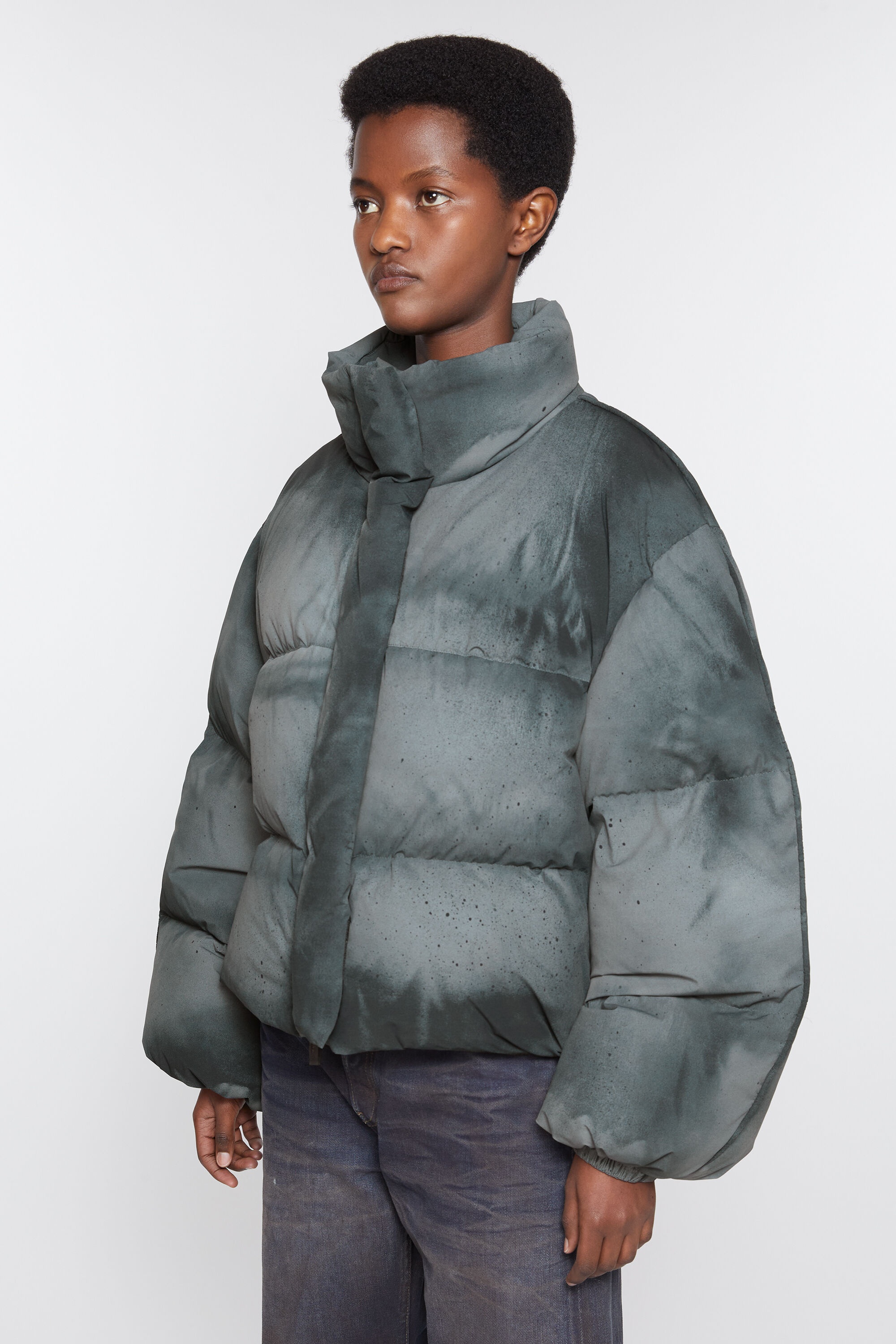★Acne Studios★ 23FW Waist Drawstring Puffer Padding A90471 Acne Studios fitted-waist Puffer Jacket | Green | FARFETCH