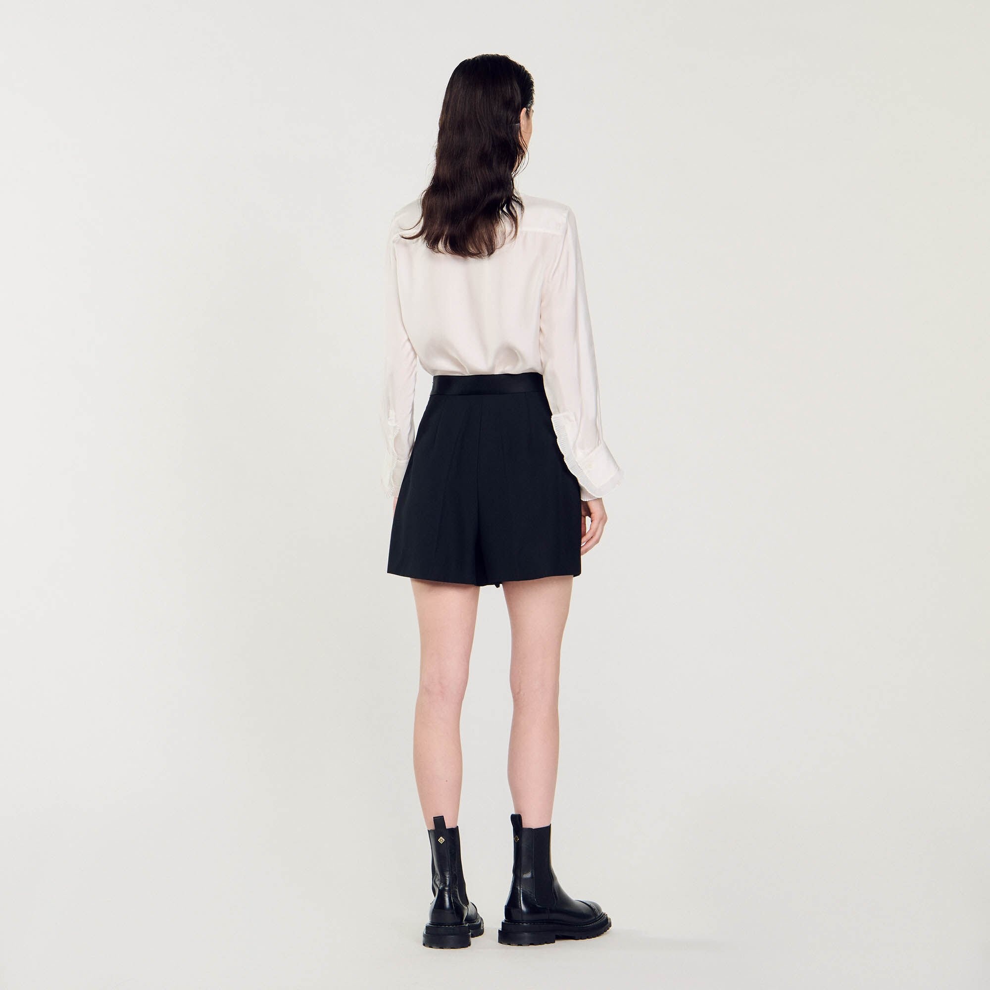 HIGH-WAISTED SHORTS WITH BUTTONS - 6
