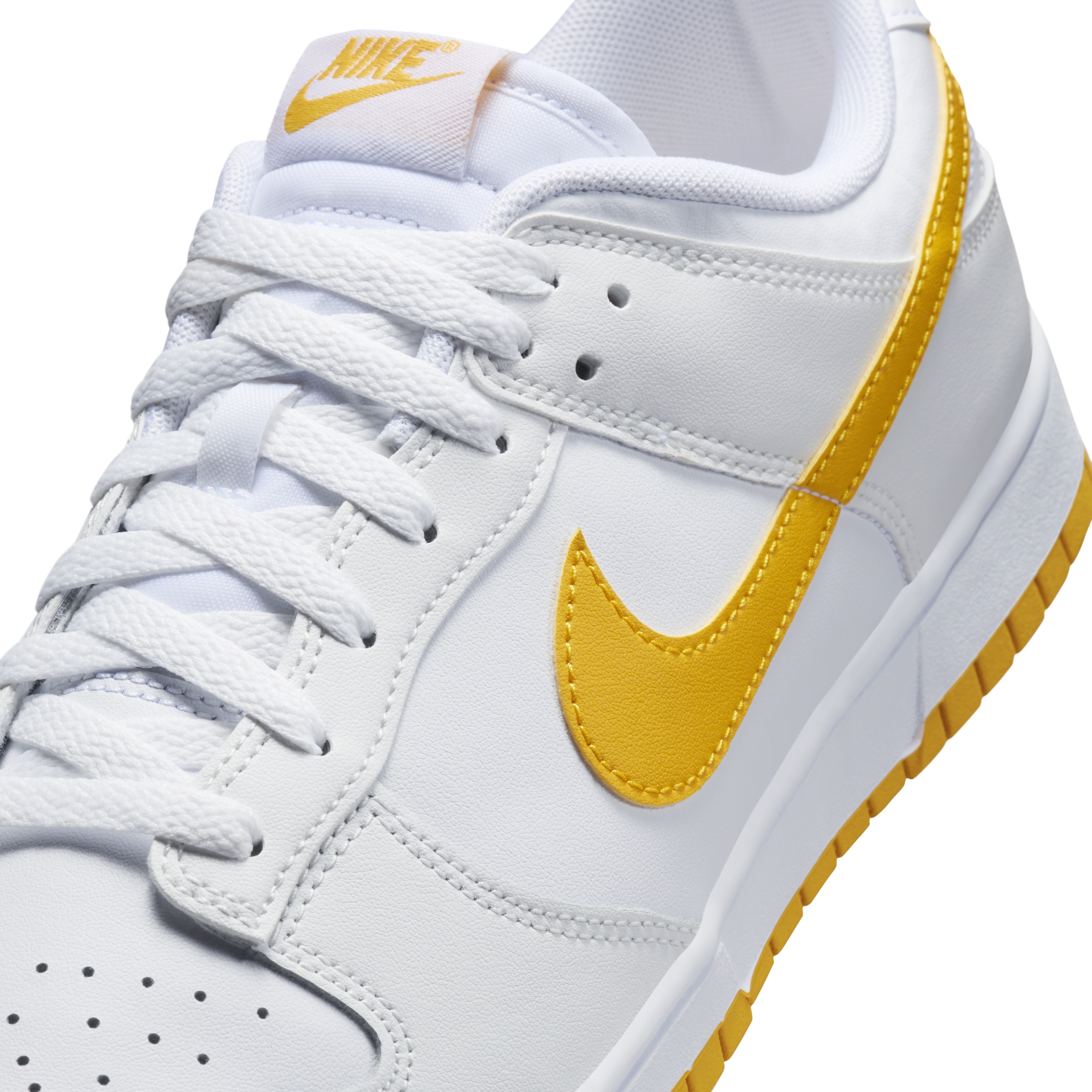 Nike Men's Dunk Low Retro Shoes - 7