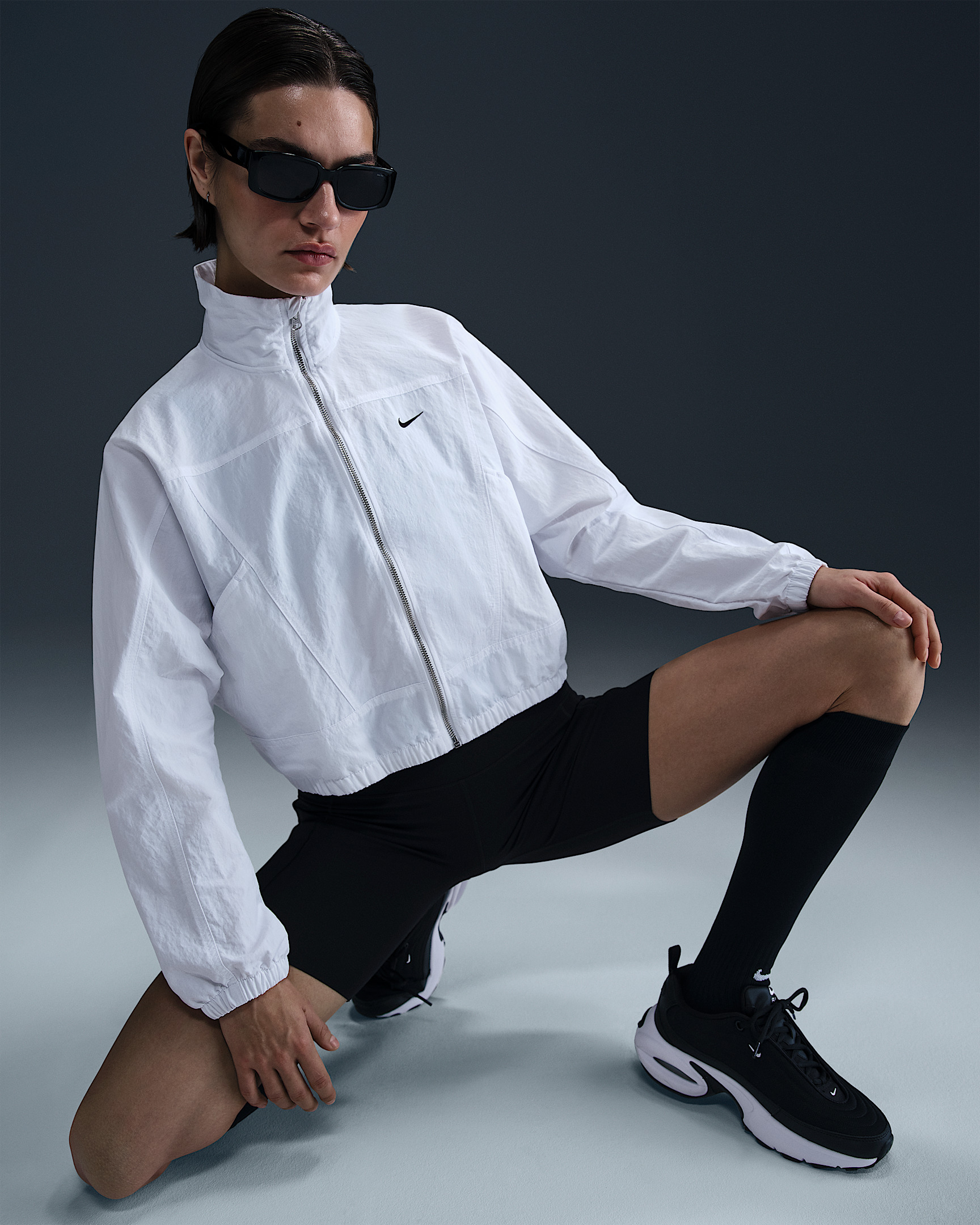 Nike Sportswear Everything Wovens Women's Oversized Repel UV Protection Jacket - 3