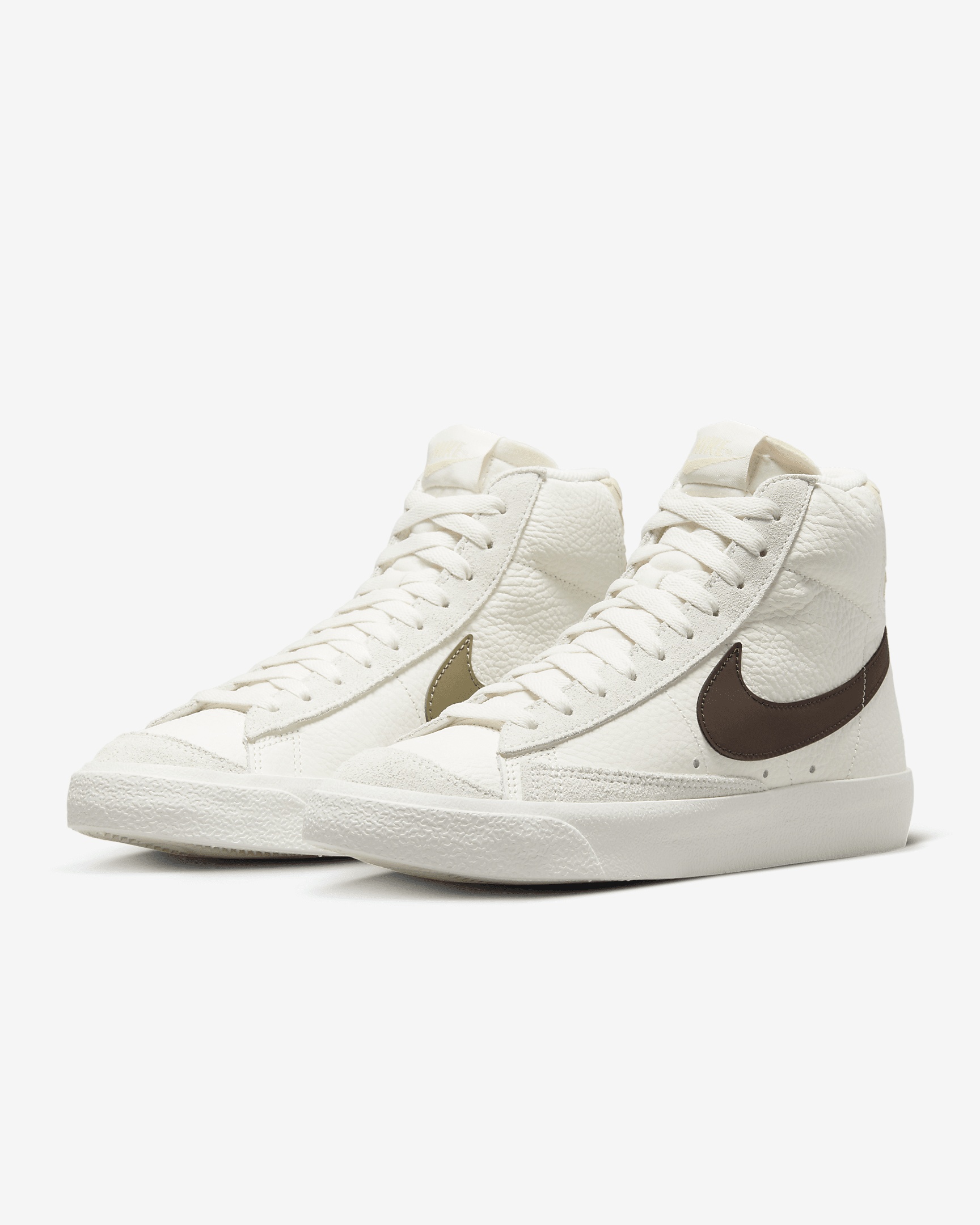 Nike Women's Blazer Mid '77 Shoes - 6