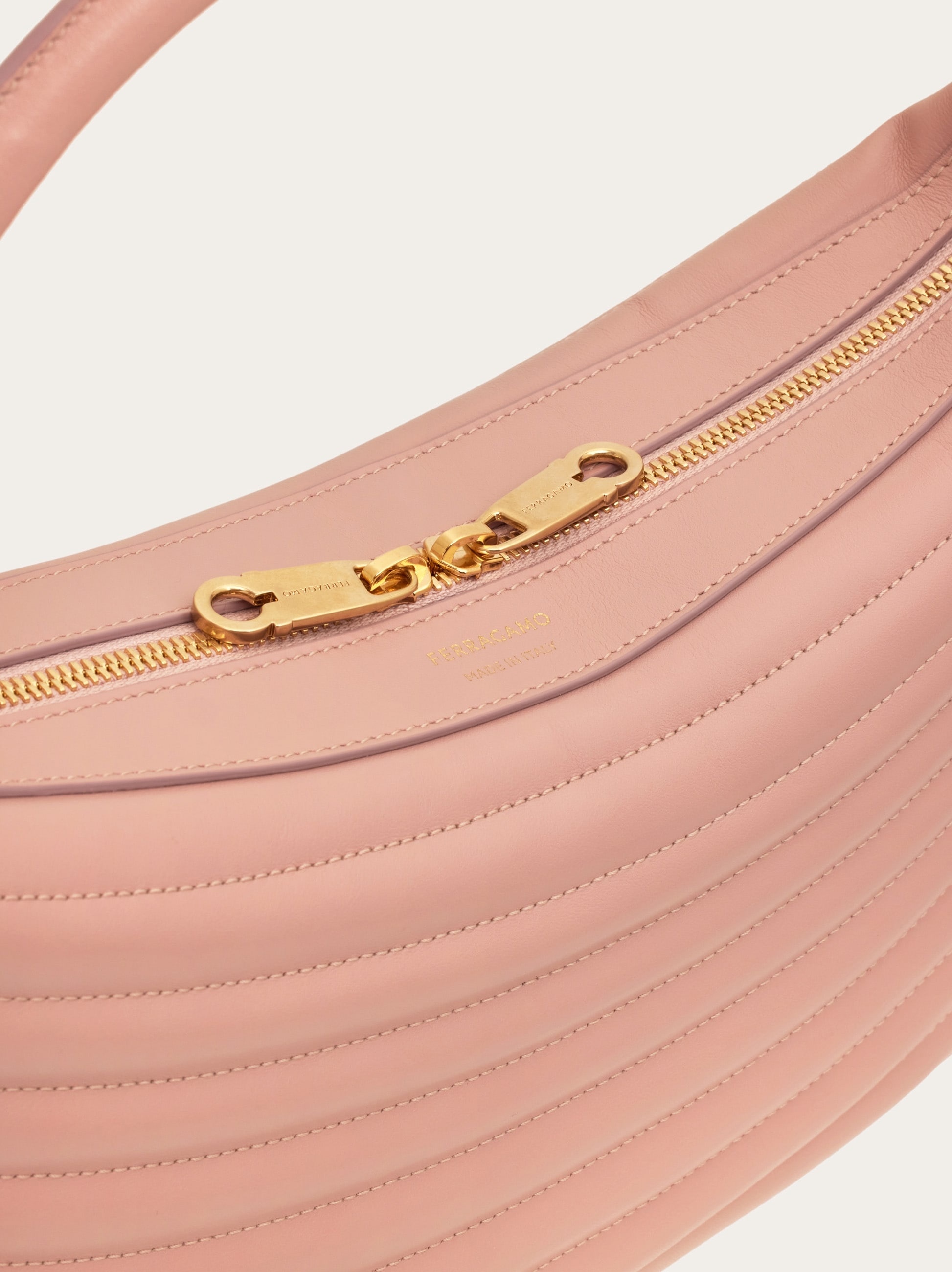 Quilted crossbody bag (M) - 8