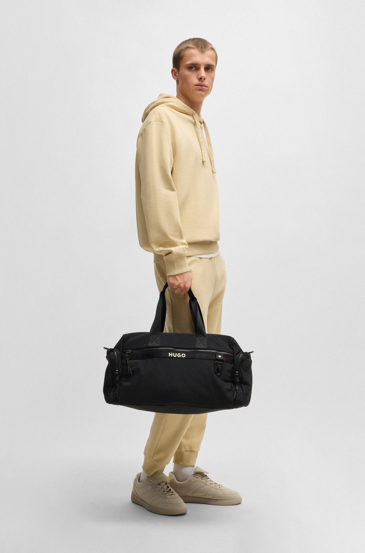 LOGO-STRAP HOLDALL WITH CONTRAST BRANDING - 3