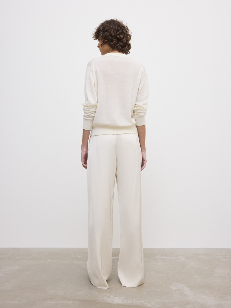 Relaxed Trousers 3