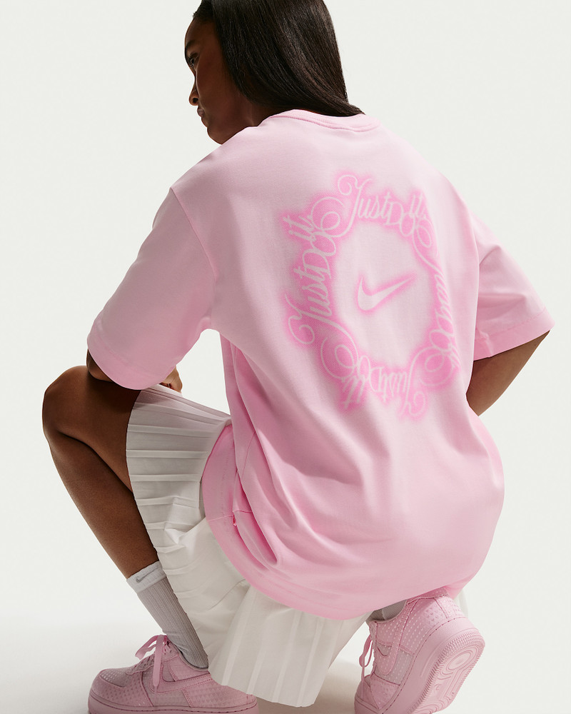 Nike Sportswear Women's Oversized T-Shirt 3