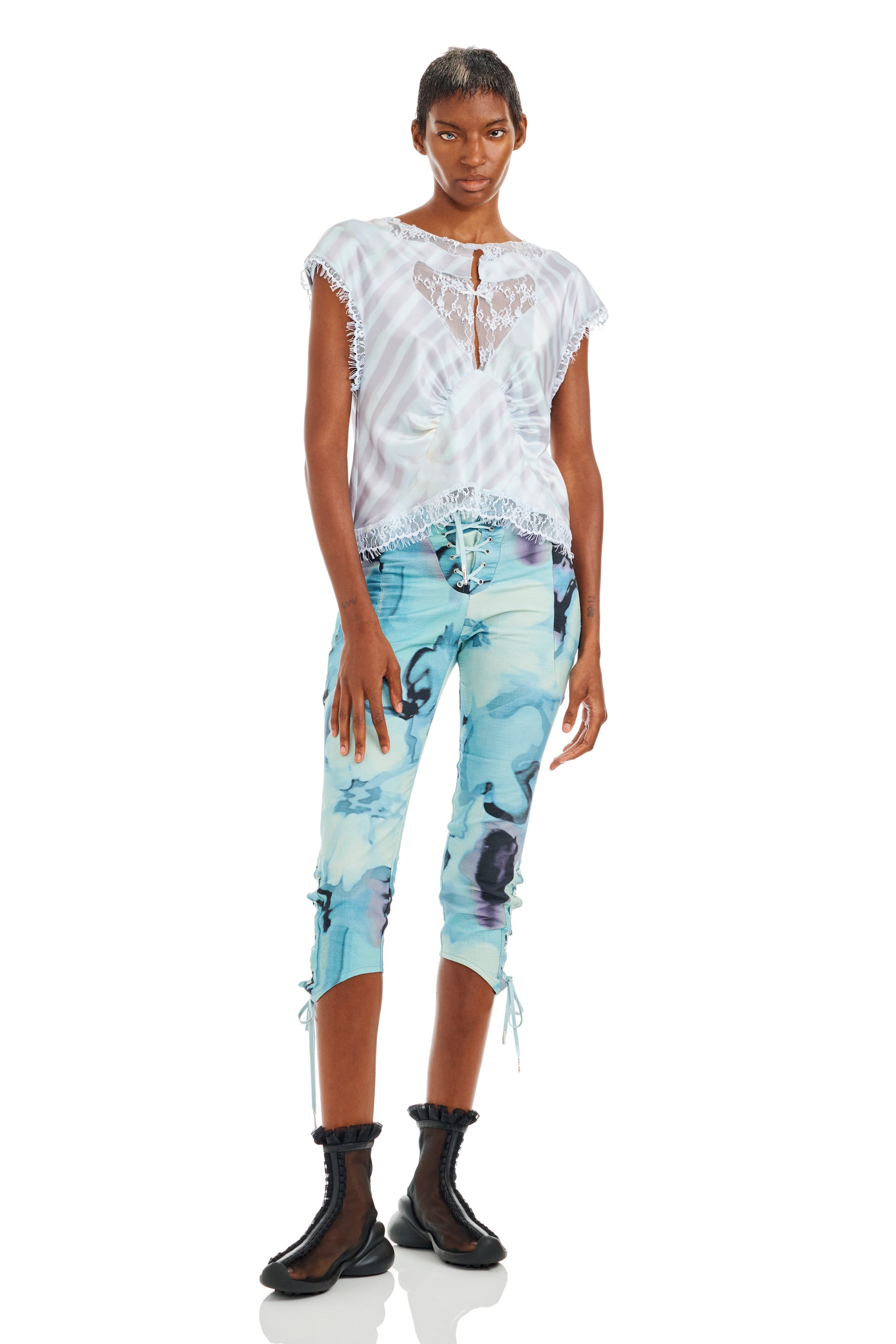 WASHED WAVY NAVY FLOWER STRIPE WATERLILY TOP - 2