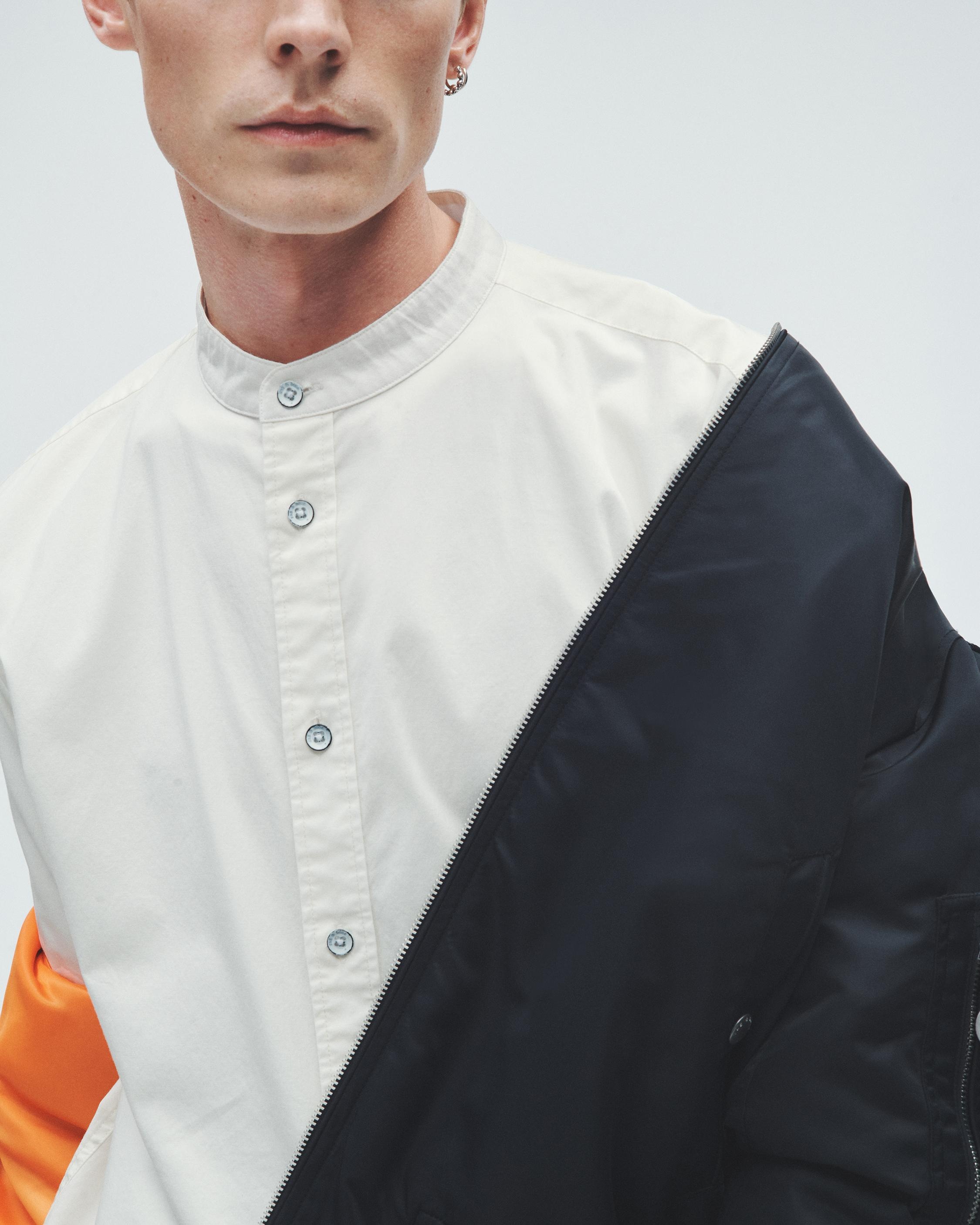 Landon Cotton Poplin Shirt
Relaxed Fit Button Down - 5